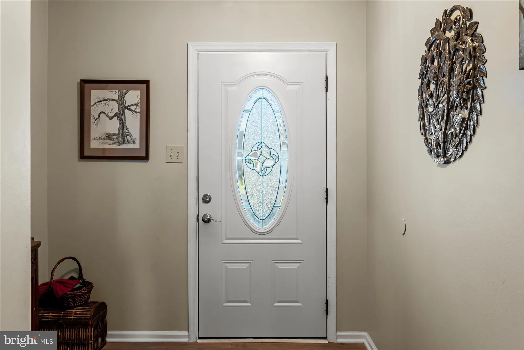 Property Slideshow image 7 of 32 | 203 crestwood ln, Winchester, VA, 22602