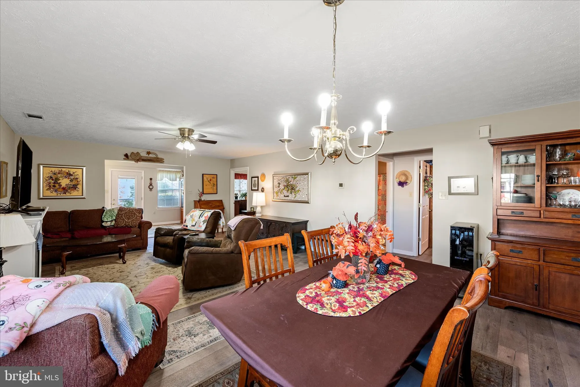 Property Slideshow image 13 of 32 | 203 crestwood ln, Winchester, VA, 22602