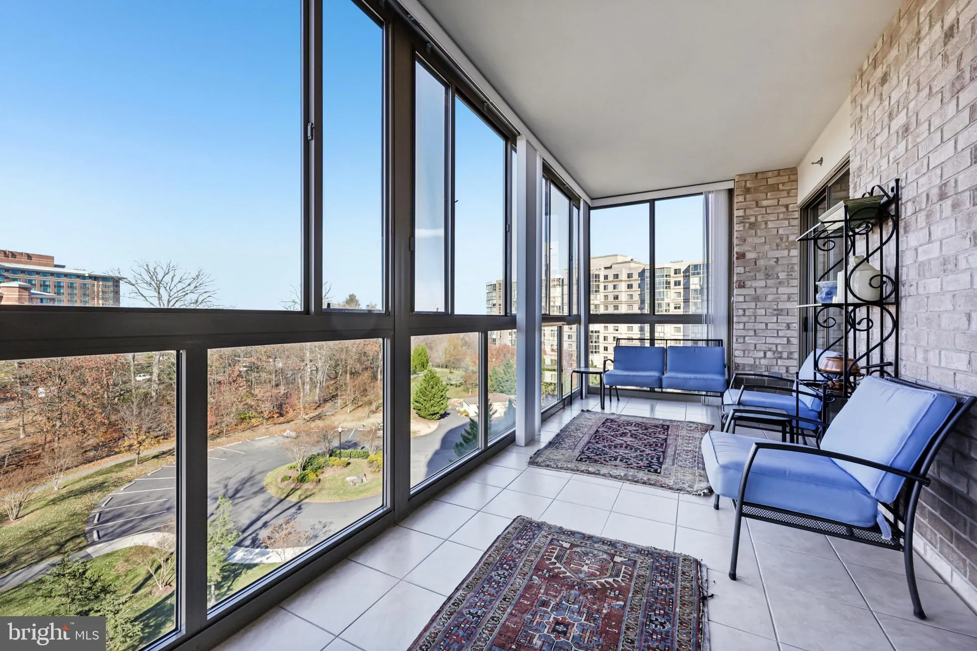 Property Slideshow image 7 of 29 | 19365 cypress ridge ter unit 621, Leesburg, VA, 20176