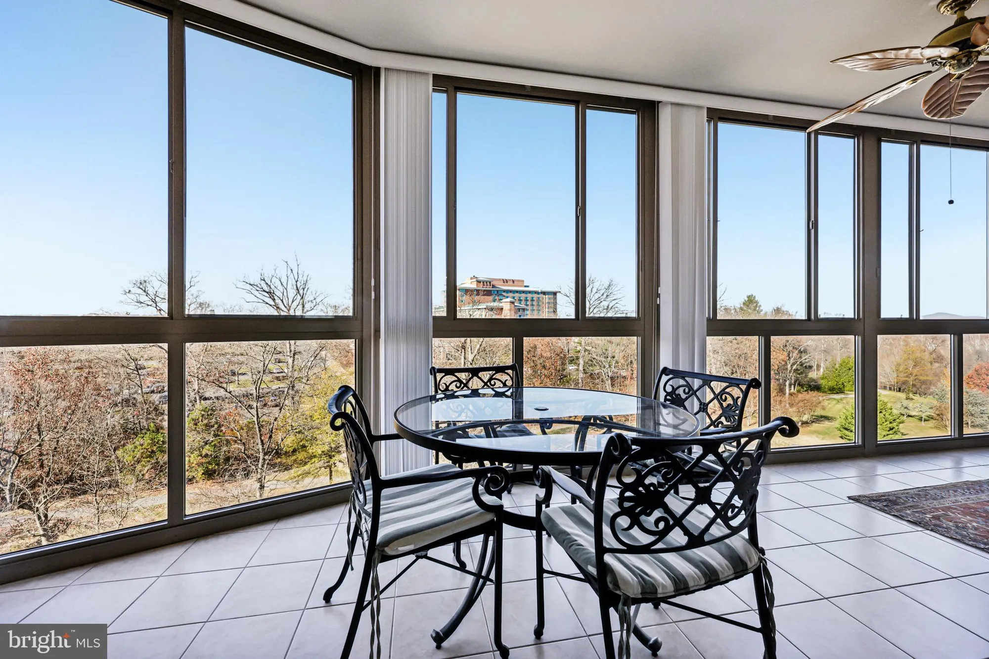 Property Slideshow image 8 of 29 | 19365 cypress ridge ter unit 621, Leesburg, VA, 20176