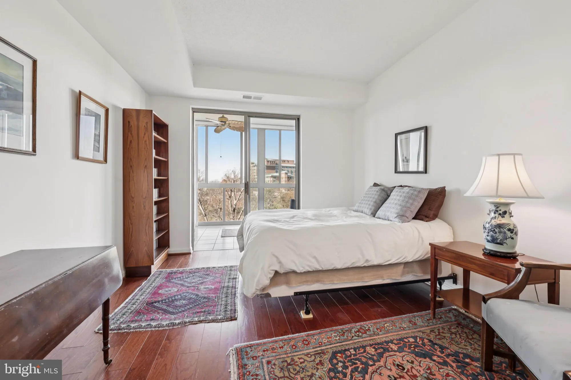 Property Slideshow image 21 of 29 | 19365 cypress ridge ter unit 621, Leesburg, VA, 20176