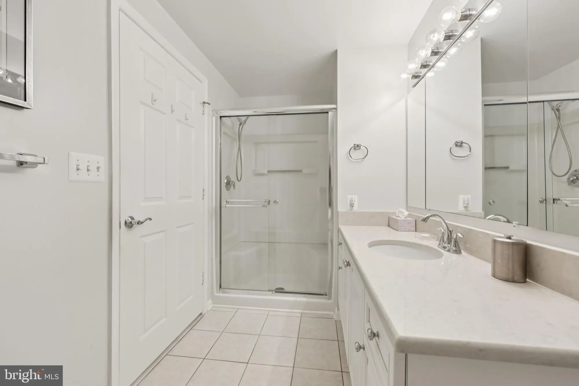 Property Slideshow image 26 of 29 | 19365 cypress ridge ter unit 621, Leesburg, VA, 20176