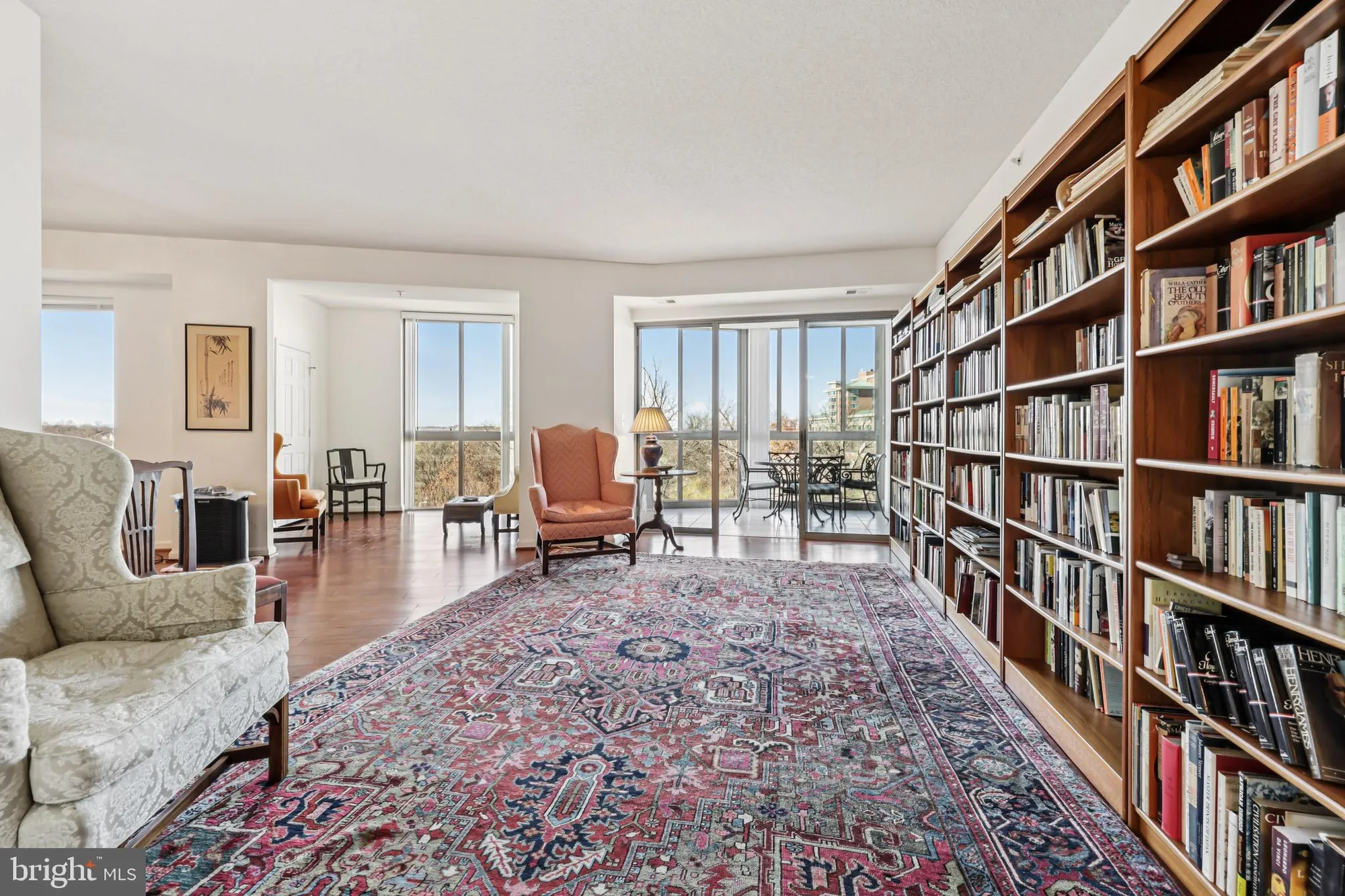 Property Slideshow image 10 of 29 | 19365 cypress ridge ter unit 621, Leesburg, VA, 20176