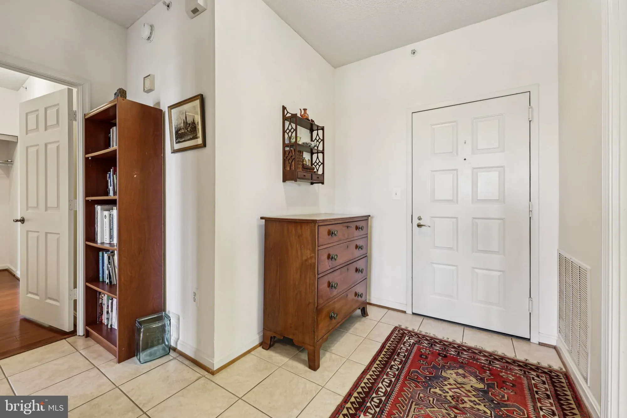 Property Slideshow image 5 of 29 | 19365 cypress ridge ter unit 621, Leesburg, VA, 20176