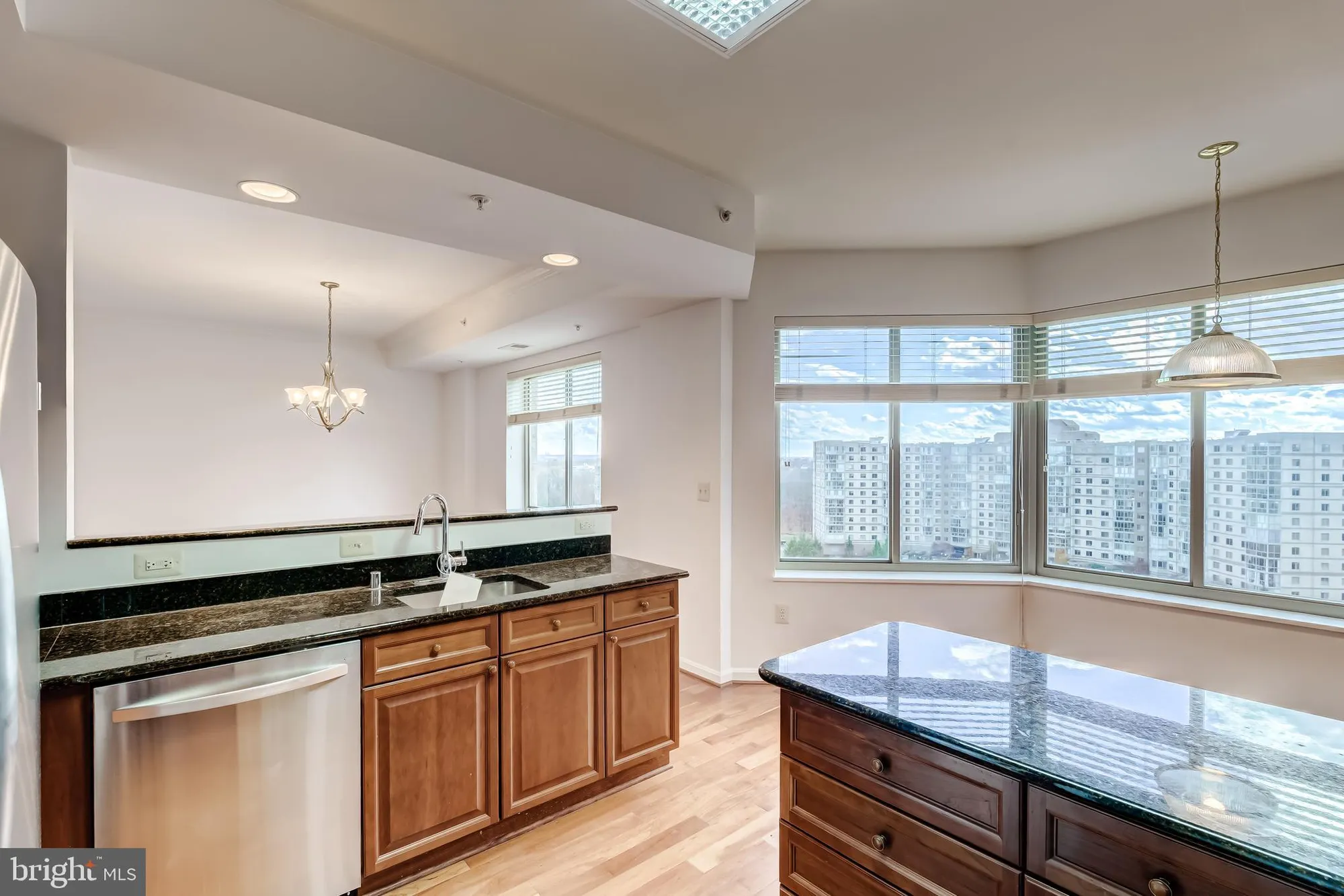 Property Slideshow image 34 of 88 | 19355 cypress ridge ter 1006, Leesburg, VA, 20176