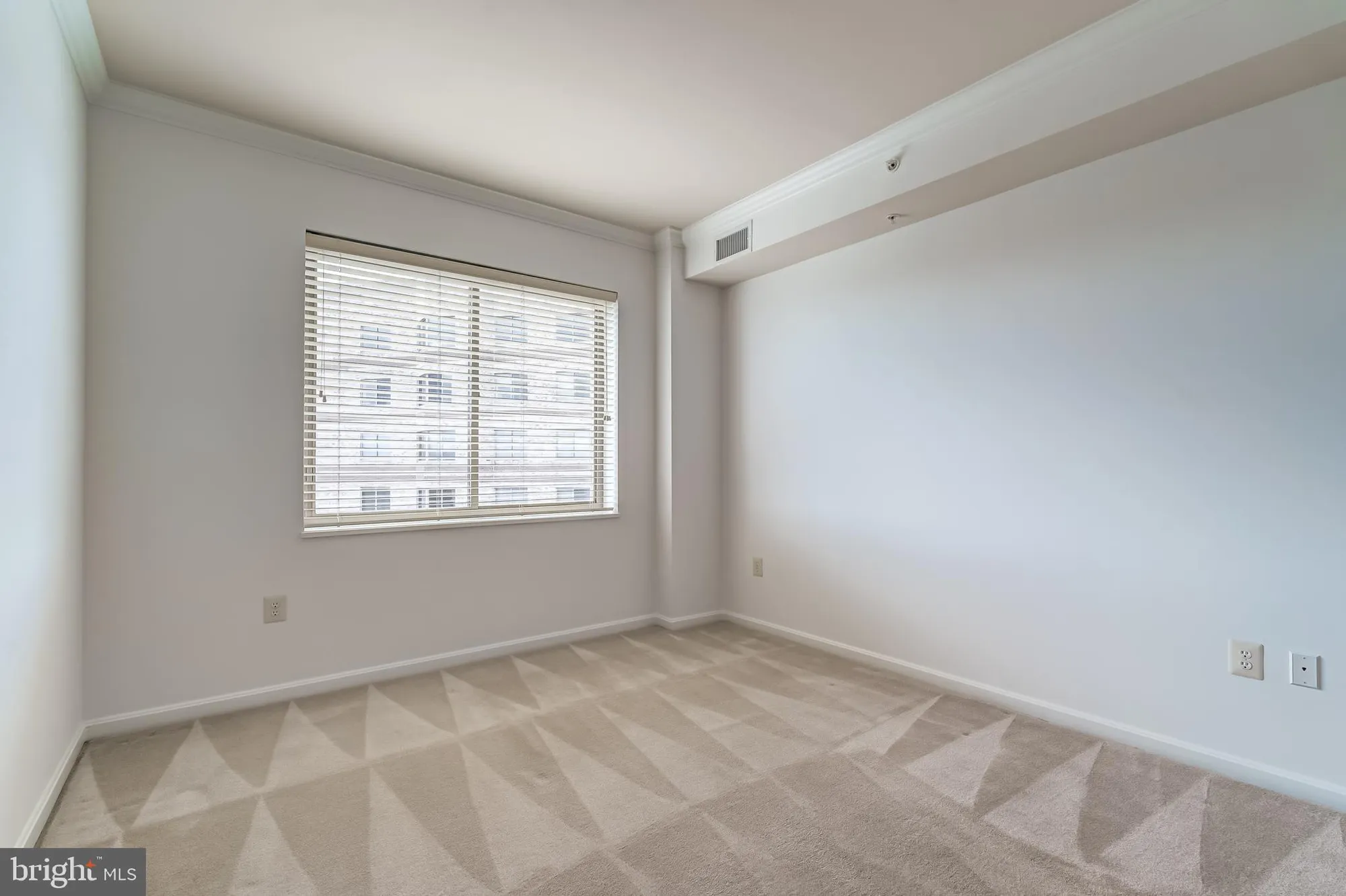 Property Slideshow image 47 of 88 | 19355 cypress ridge ter 1006, Leesburg, VA, 20176