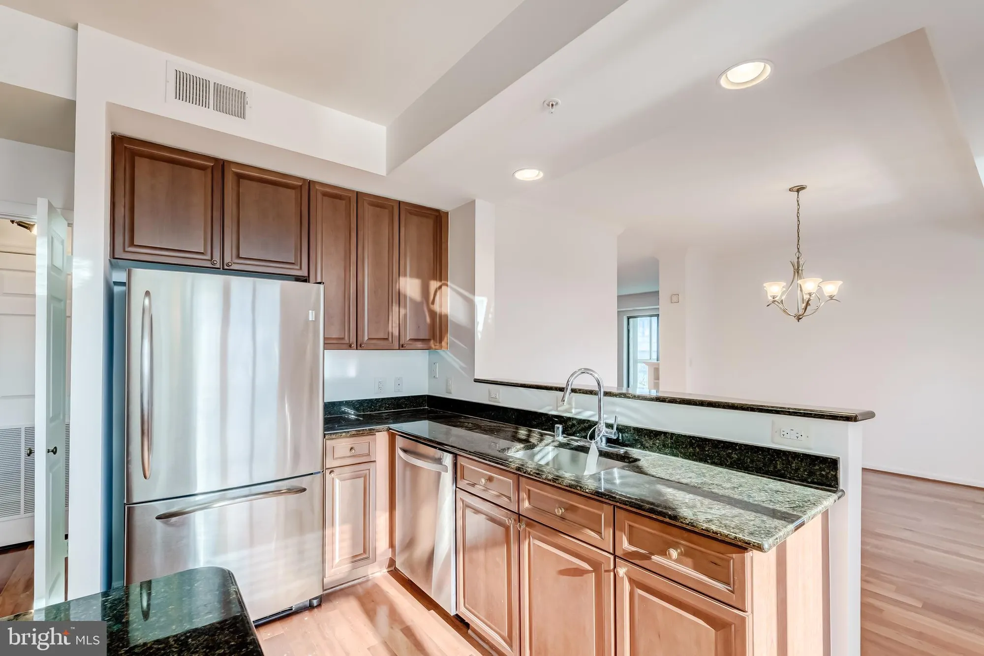 Property Slideshow image 63 of 88 | 19355 cypress ridge ter 1006, Leesburg, VA, 20176