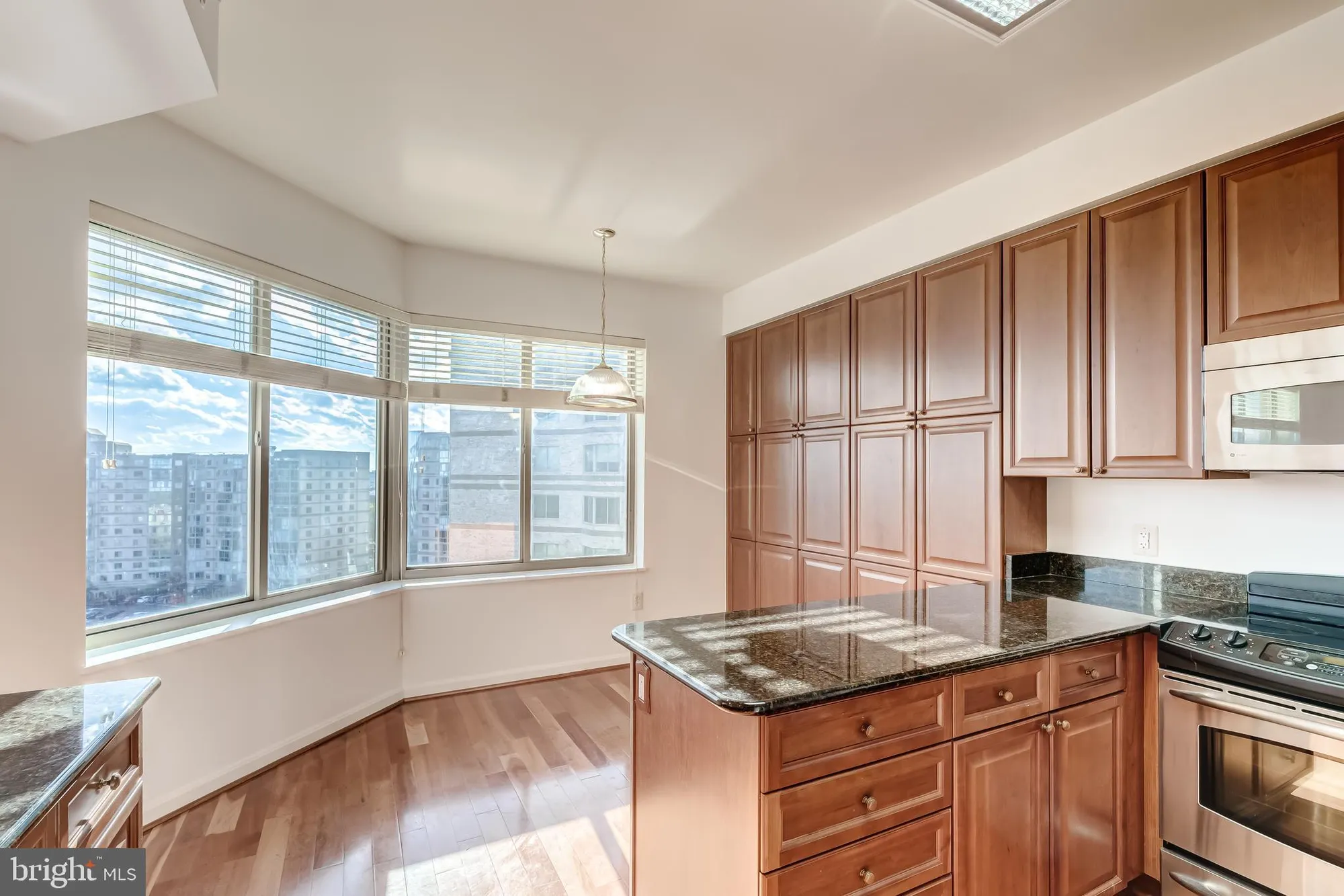 Property Slideshow image 64 of 88 | 19355 cypress ridge ter 1006, Leesburg, VA, 20176