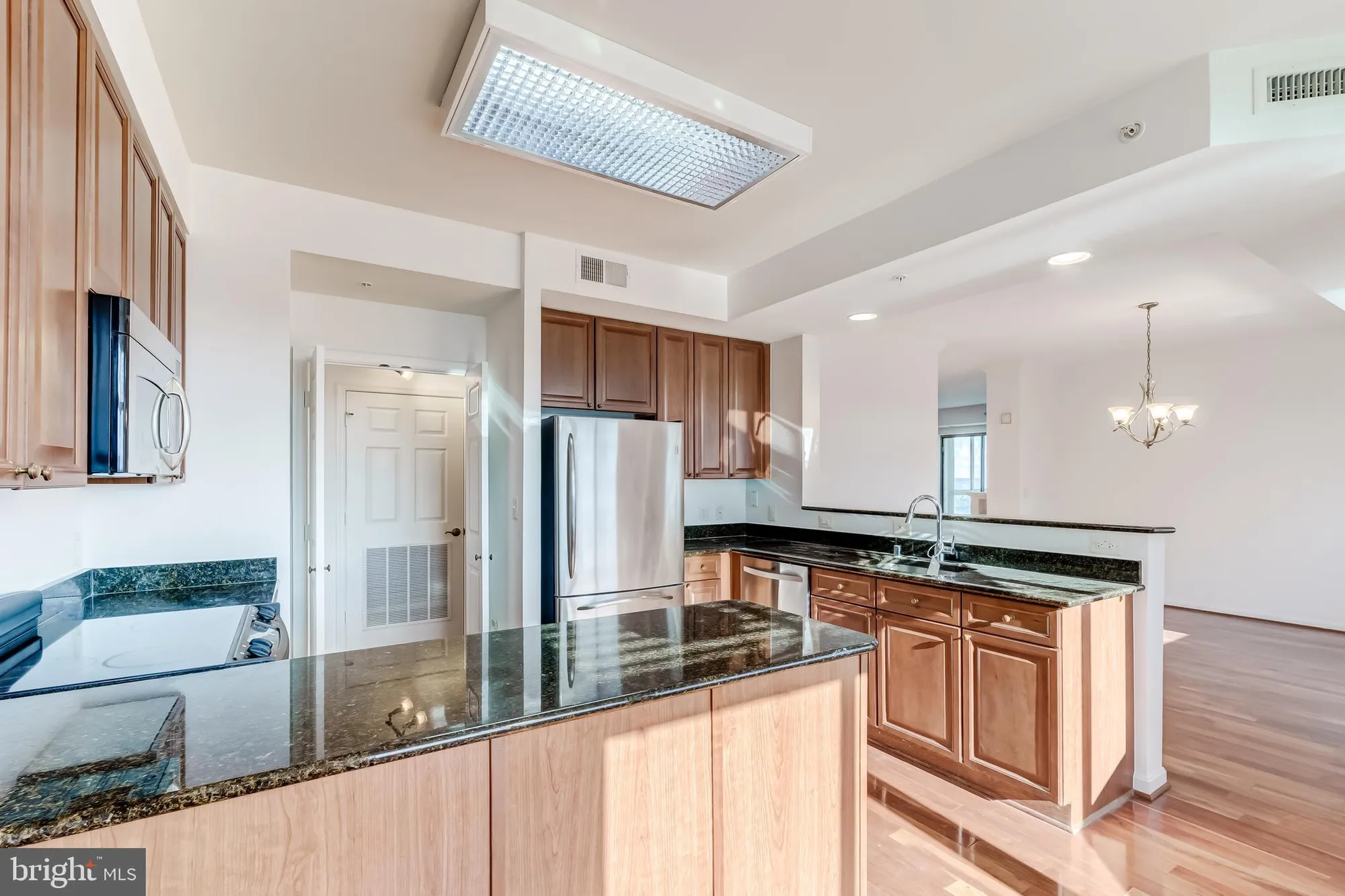 Property Slideshow image 62 of 88 | 19355 cypress ridge ter 1006, Leesburg, VA, 20176