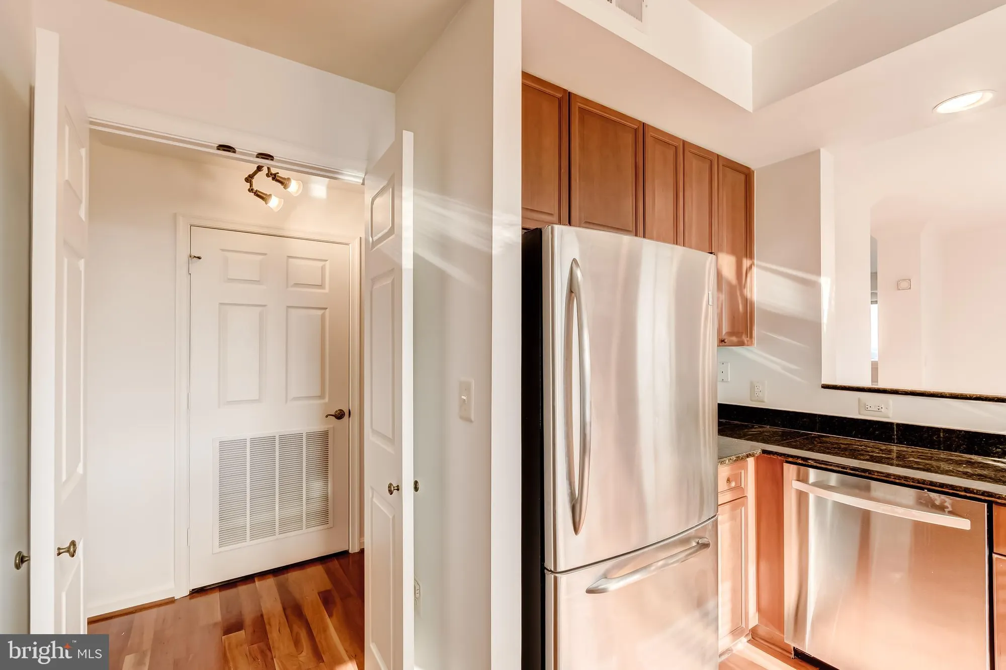 Property Slideshow image 67 of 88 | 19355 cypress ridge ter 1006, Leesburg, VA, 20176