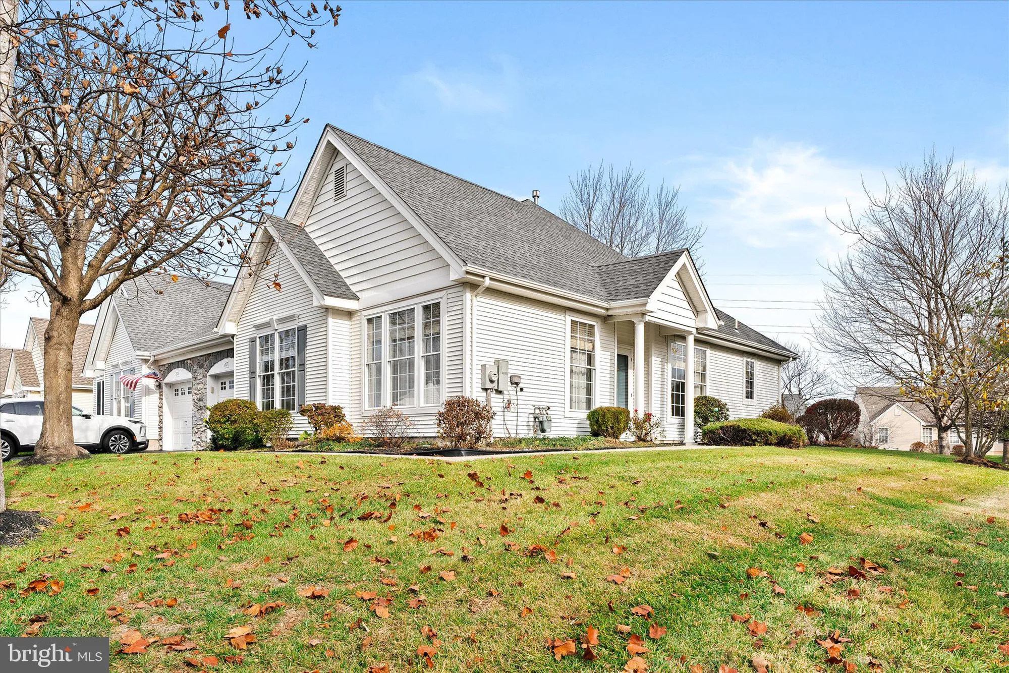 Property Slideshow image 1 of 25 | 207 burholme dr, Hamilton, NJ, 08691