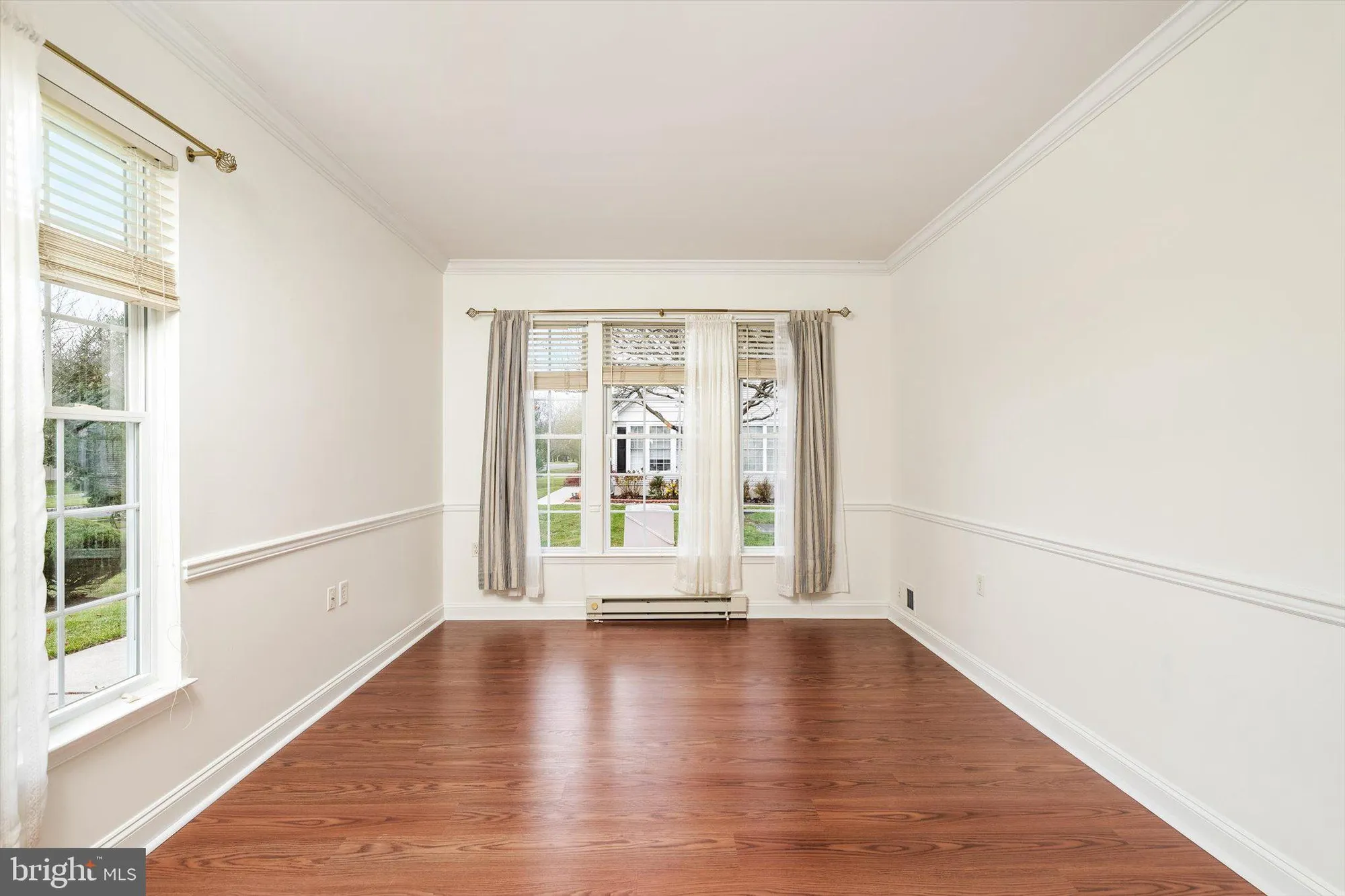 Property Slideshow image 5 of 25 | 207 burholme dr, Hamilton, NJ, 08691