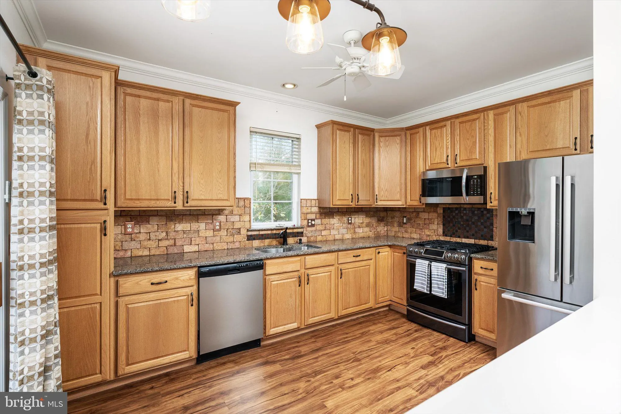 Property Slideshow image 15 of 25 | 207 burholme dr, Hamilton, NJ, 08691