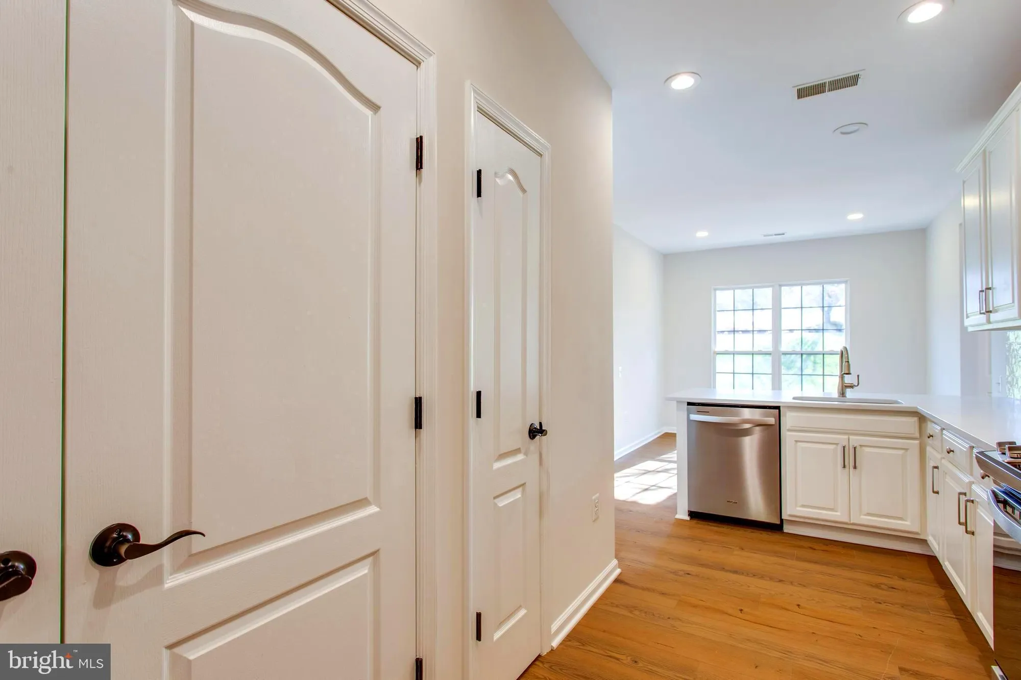 Property Slideshow image 22 of 49 | 1981 penfold ct, Woodbridge, VA, 22192