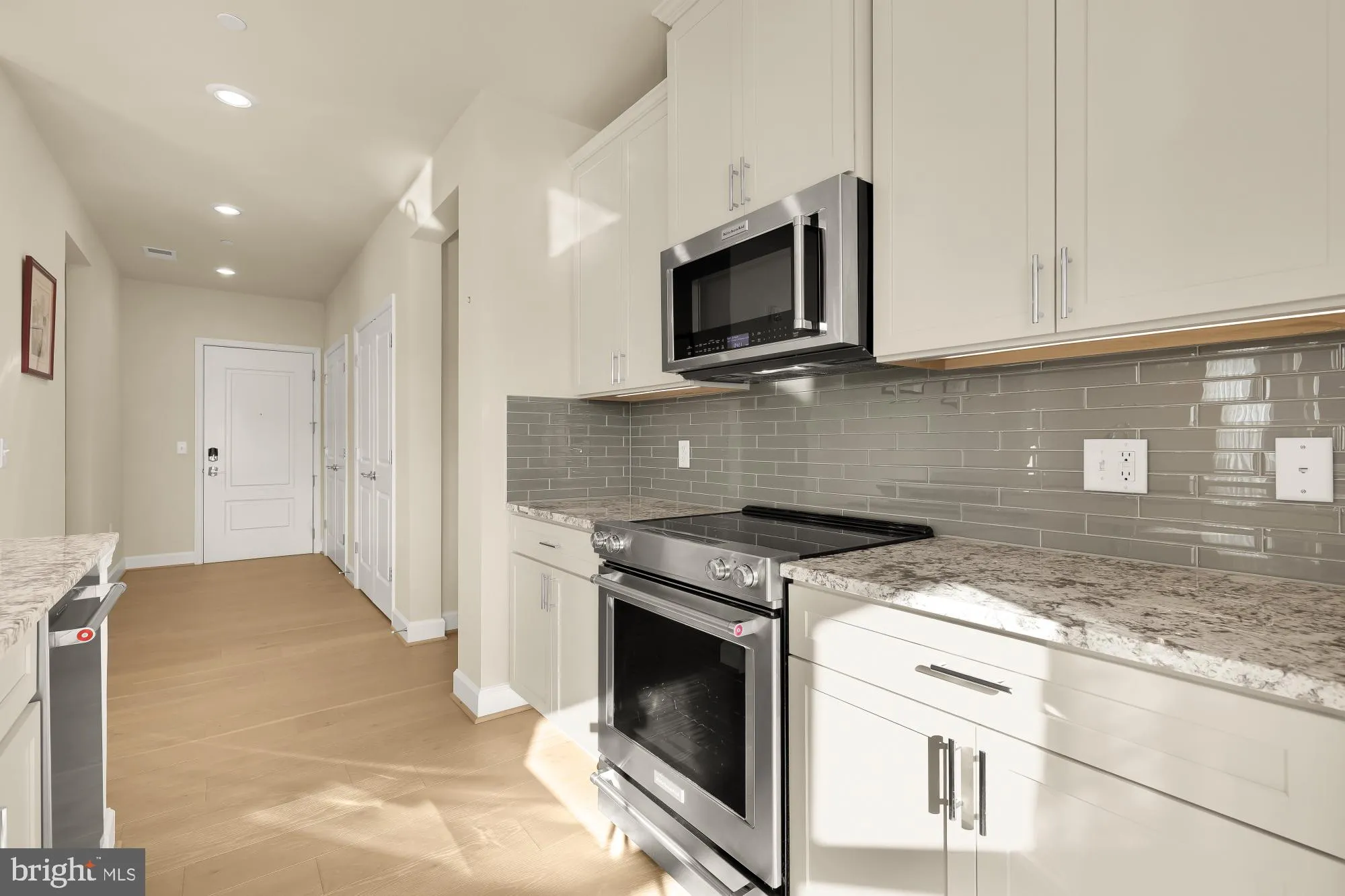 Property Slideshow image 13 of 40 | 9555 saintsbury dr unit 503, Fairfax, VA, 22031