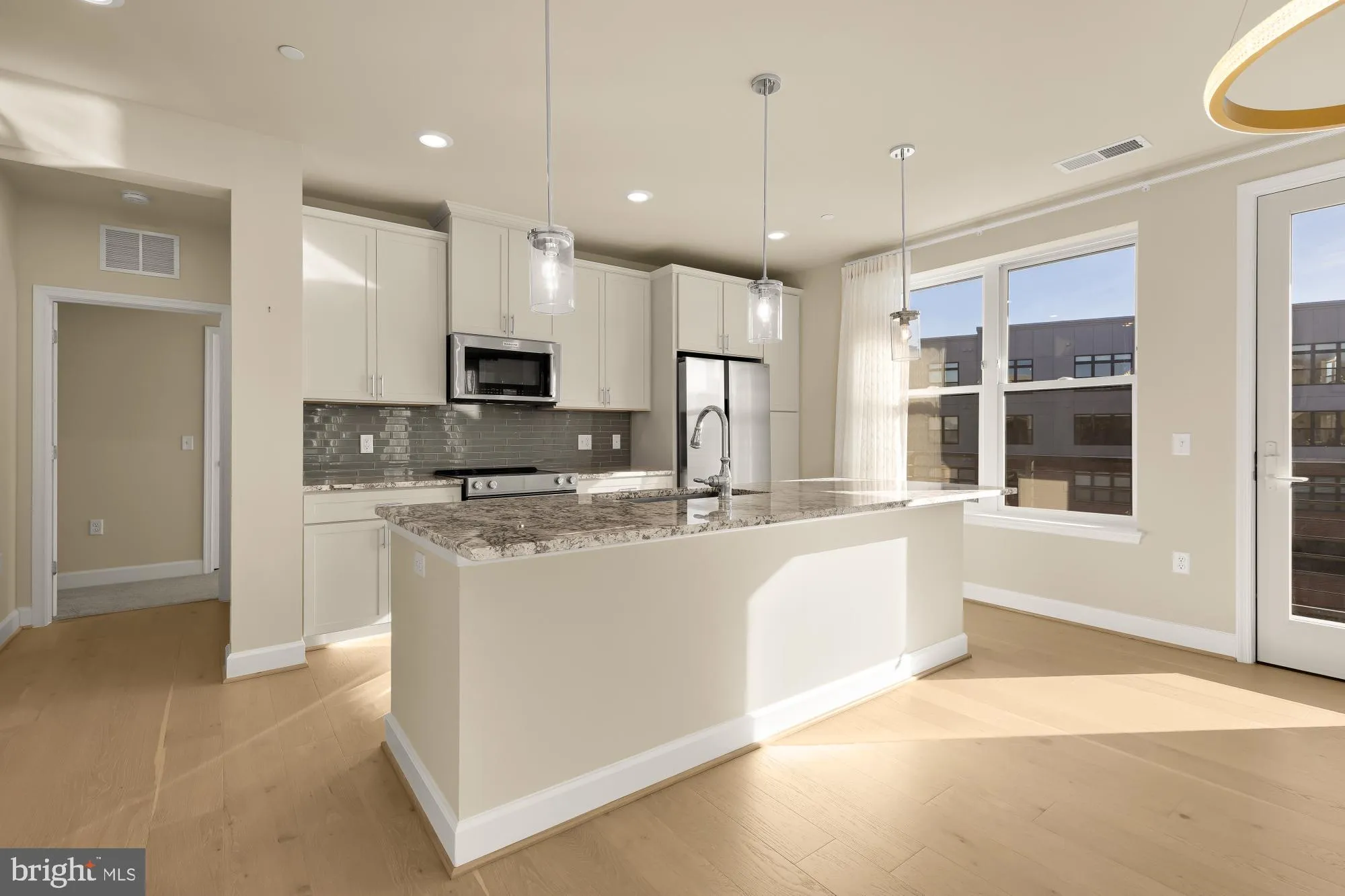 Property Slideshow image 7 of 40 | 9555 saintsbury dr unit 503, Fairfax, VA, 22031