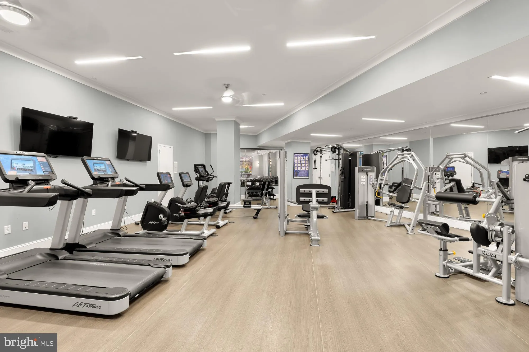 Property Slideshow image 35 of 40 | 9555 saintsbury dr unit 503, Fairfax, VA, 22031