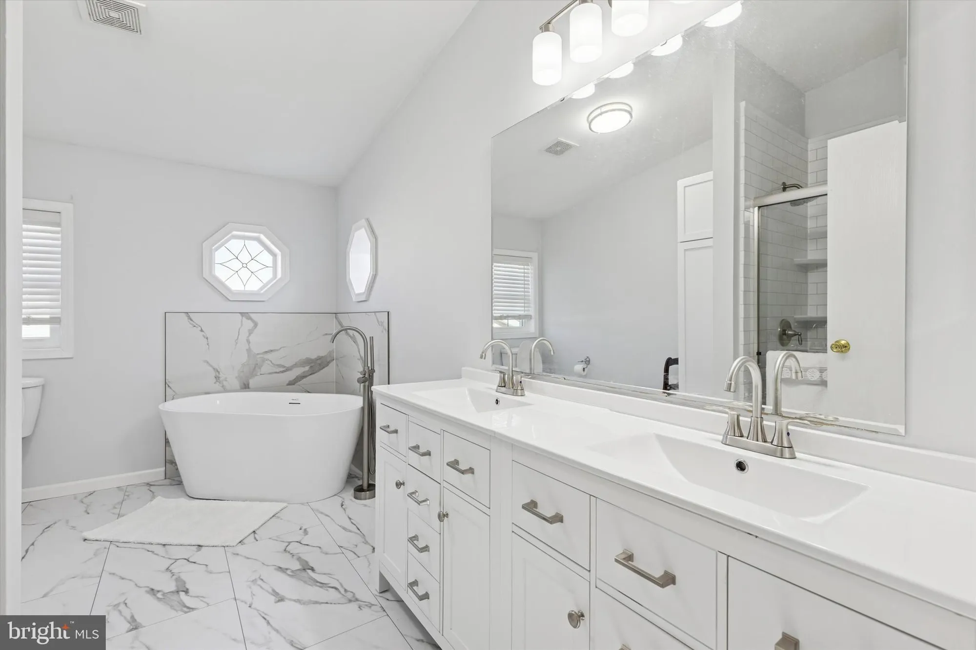 Property Slideshow image 11 of 24 | 1077 scenic view dr, Schwenksville, PA, 19473