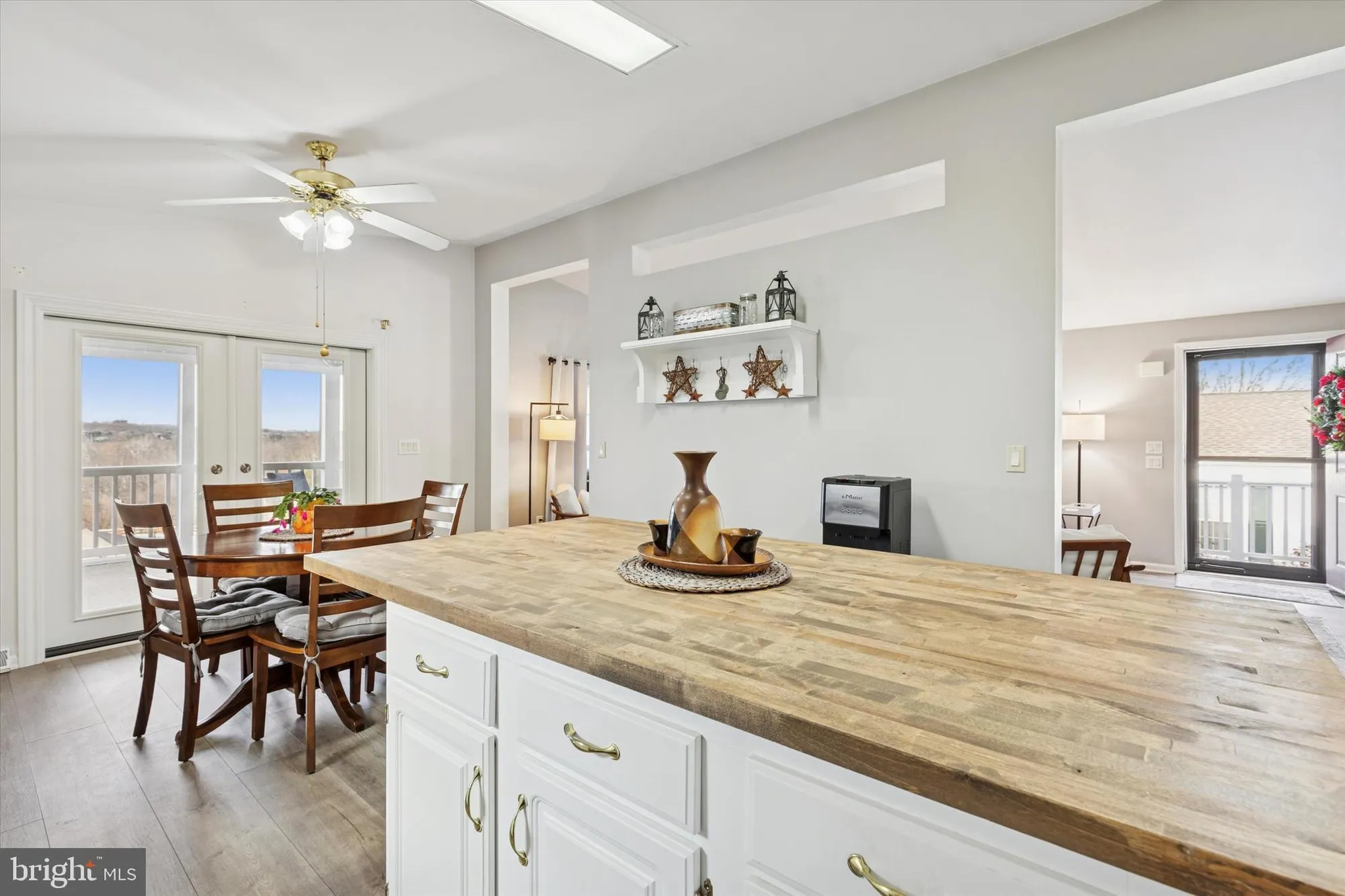 Property Slideshow image 7 of 24 | 1077 scenic view dr, Schwenksville, PA, 19473