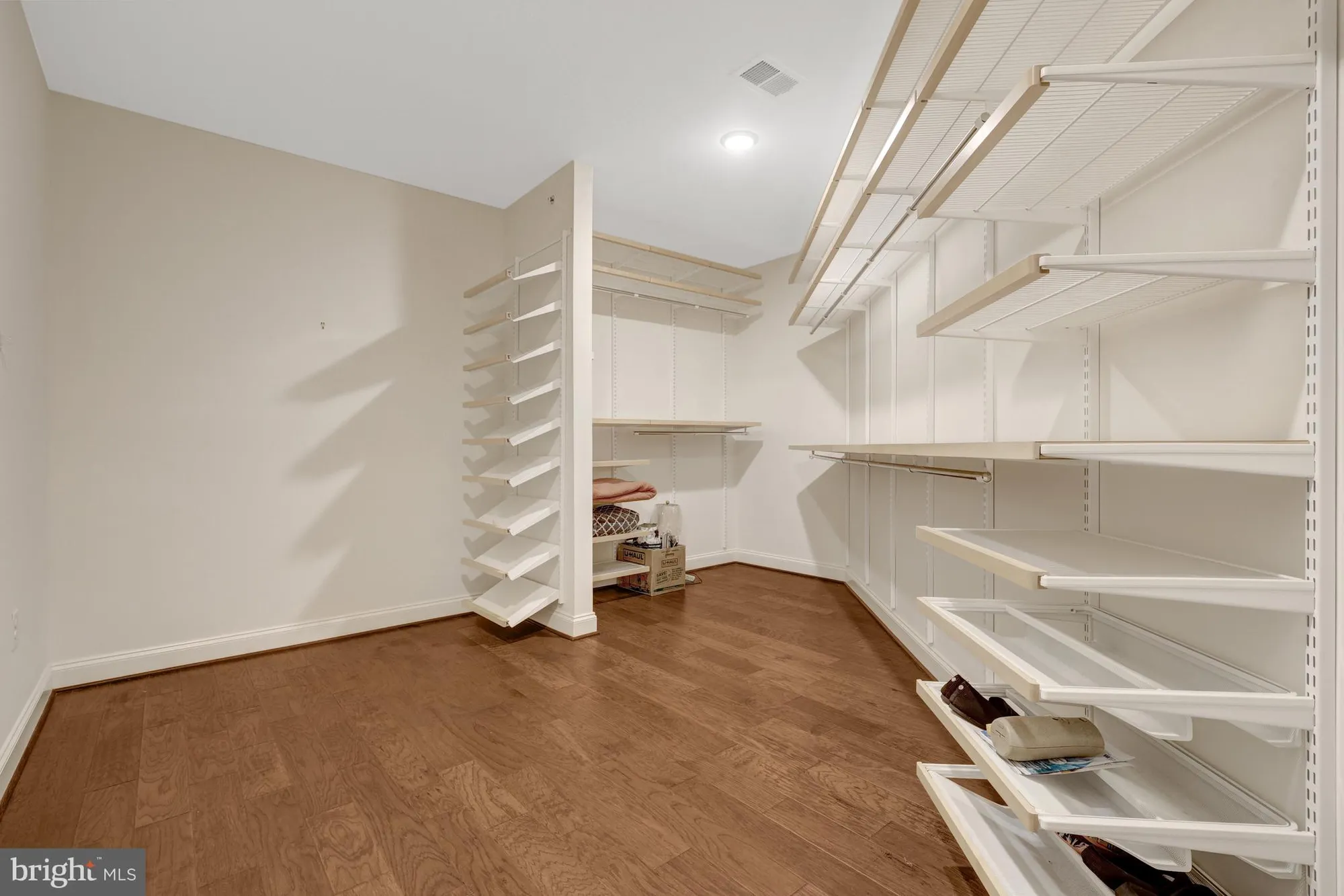 Property Slideshow image 32 of 49 | 23631 havelock walk ter 404, Ashburn, VA, 20148