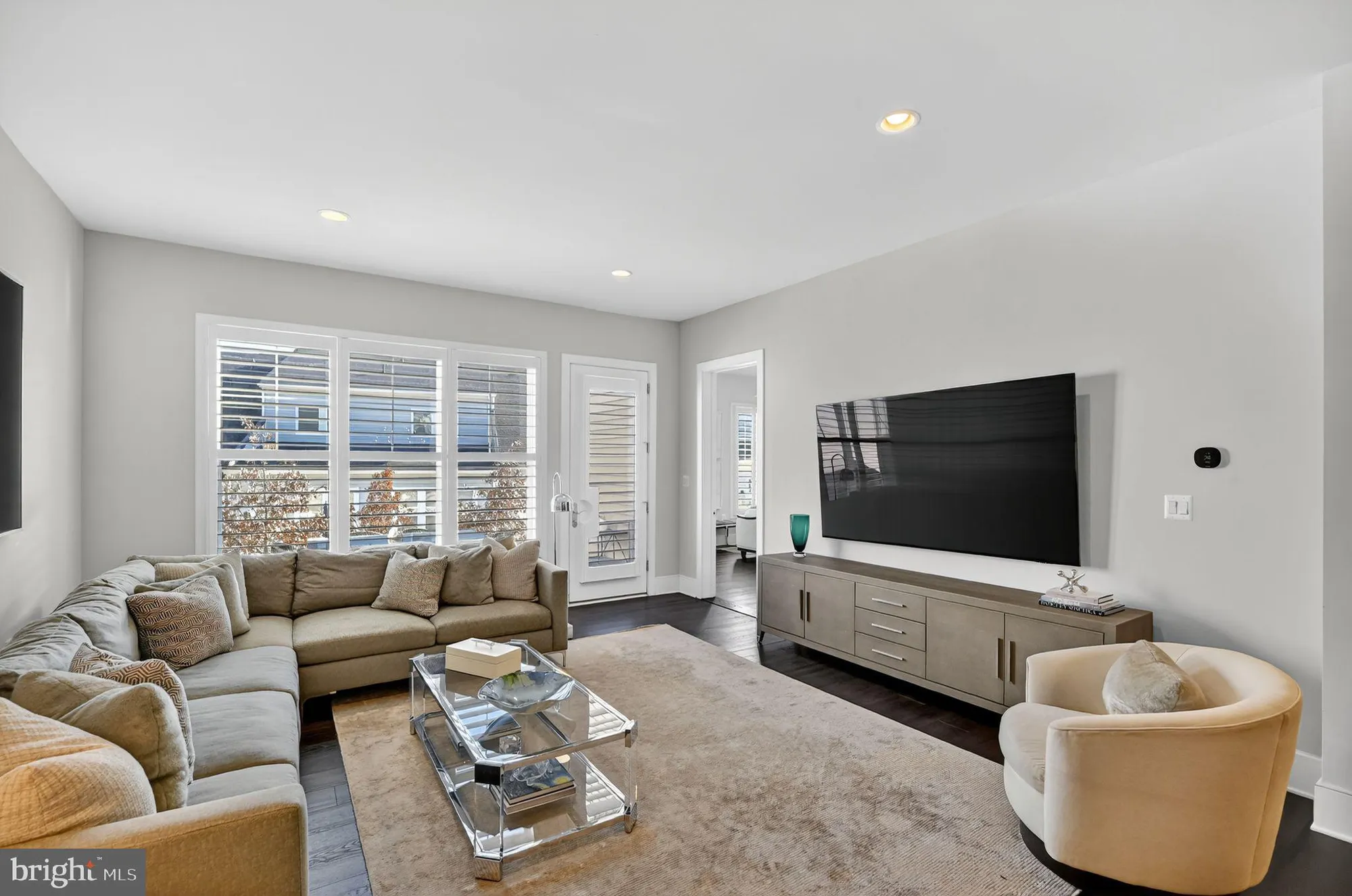 Property Slideshow image 8 of 70 | 23731 september sun sq, Ashburn, VA, 20148