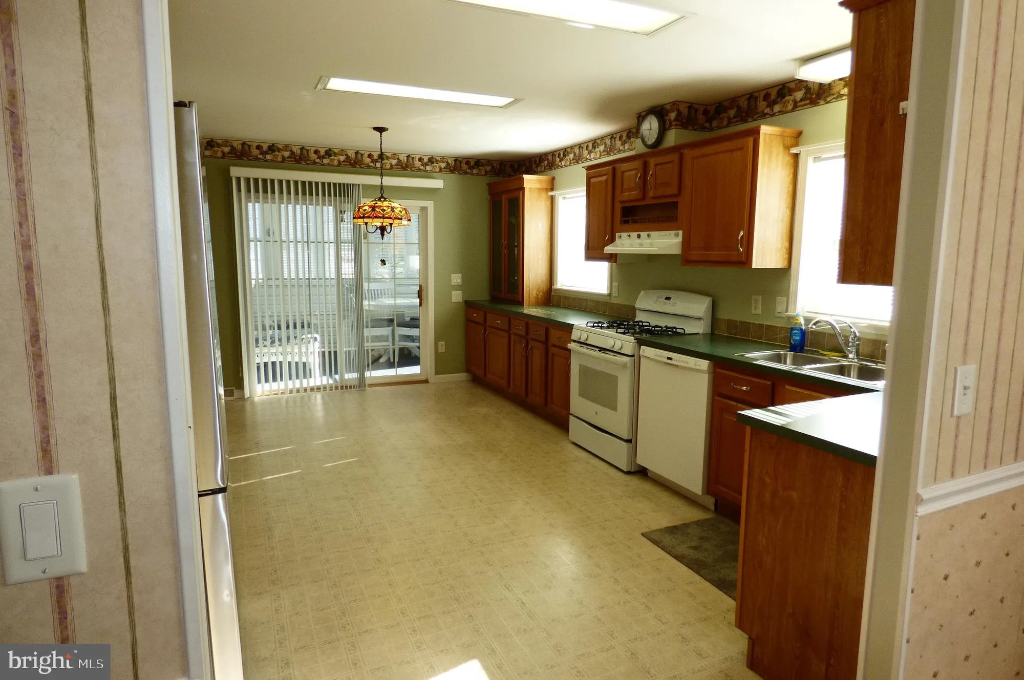 Property Slideshow image 8 of 16 | 320 w 4th st, Red Hill, PA, 18076