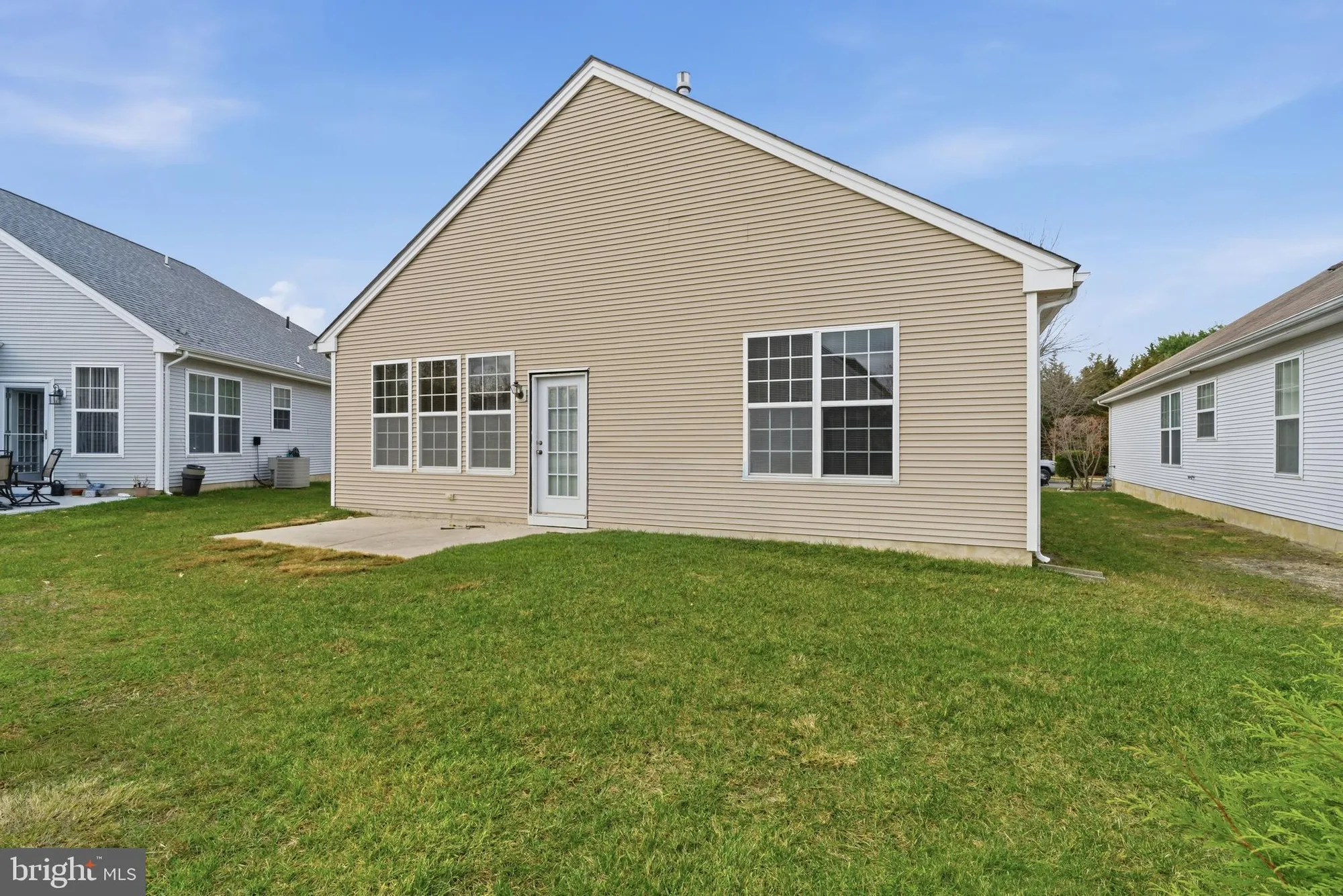 Property Slideshow image 5 of 47 | 14 hidden lake cir, Barnegat, NJ, 08005