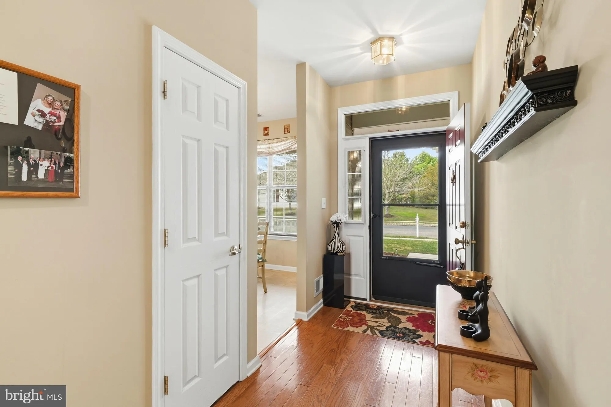 Property Slideshow image 6 of 47 | 14 hidden lake cir, Barnegat, NJ, 08005