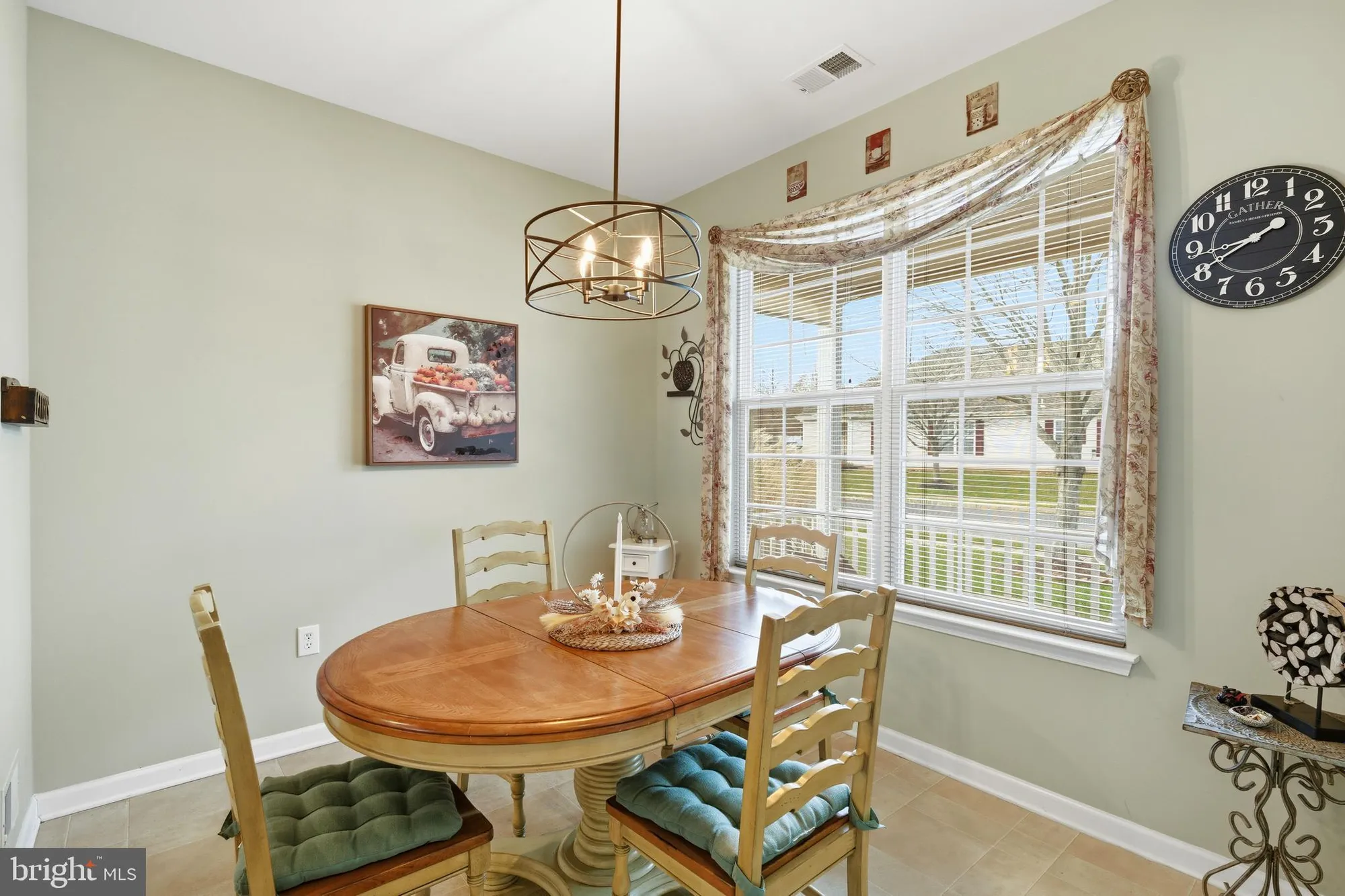 Property Slideshow image 8 of 47 | 14 hidden lake cir, Barnegat, NJ, 08005