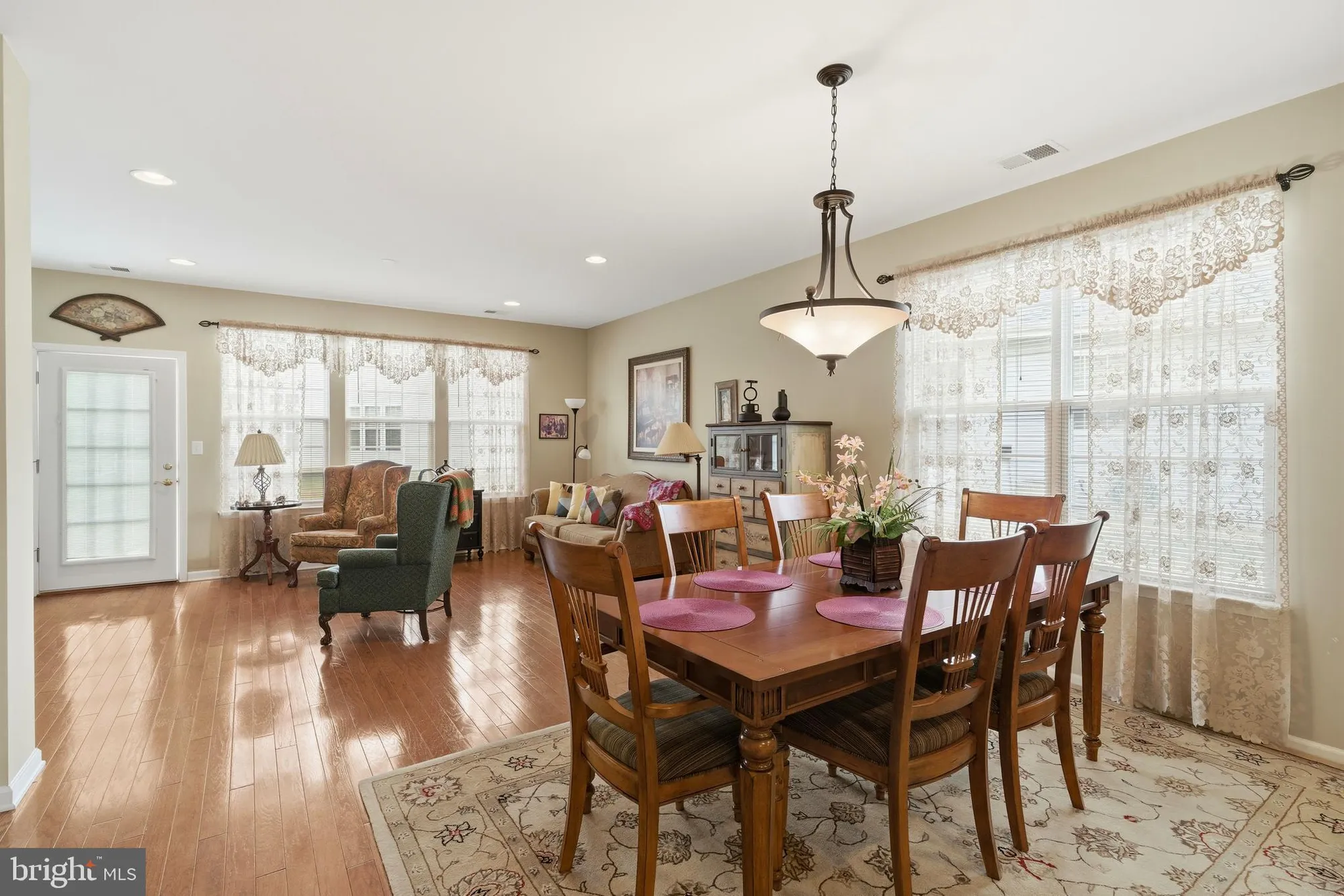 Property Slideshow image 16 of 47 | 14 hidden lake cir, Barnegat, NJ, 08005