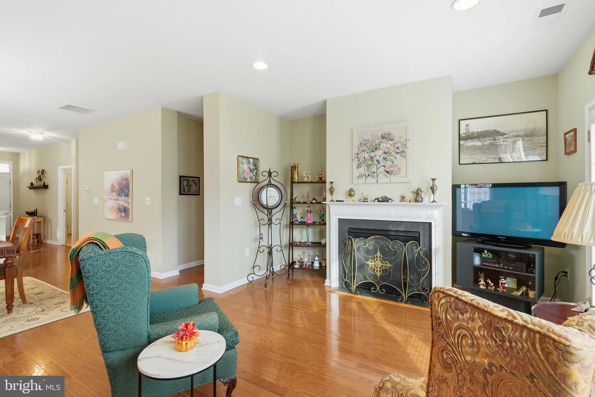 Property Slideshow image 20 of 47 | 14 hidden lake cir, Barnegat, NJ, 08005