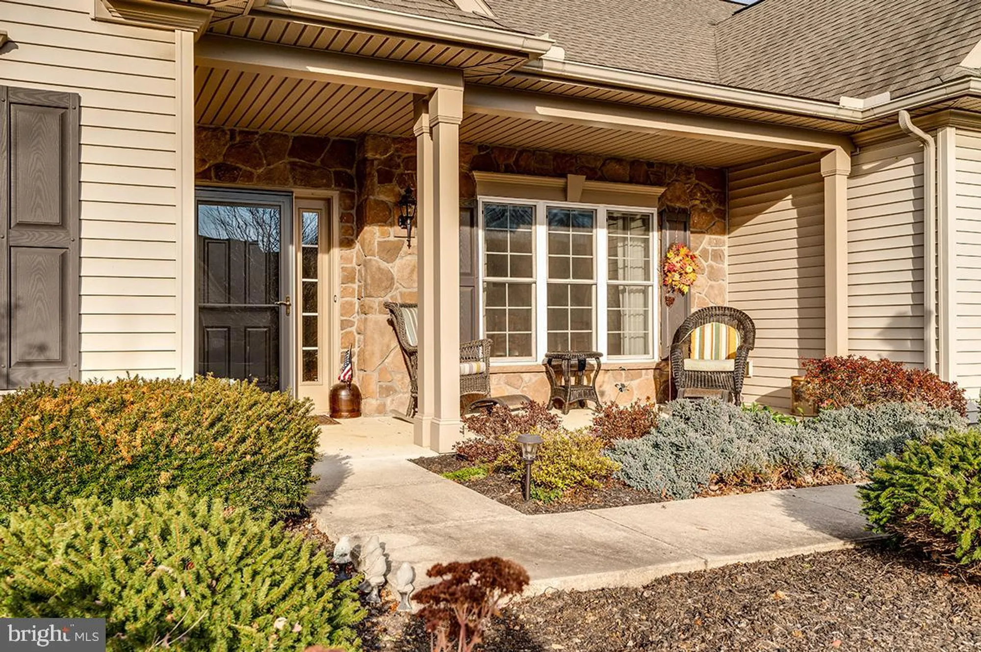 Property Slideshow image 2 of 44 | 45 winterberry ln, Womelsdorf, PA, 19567