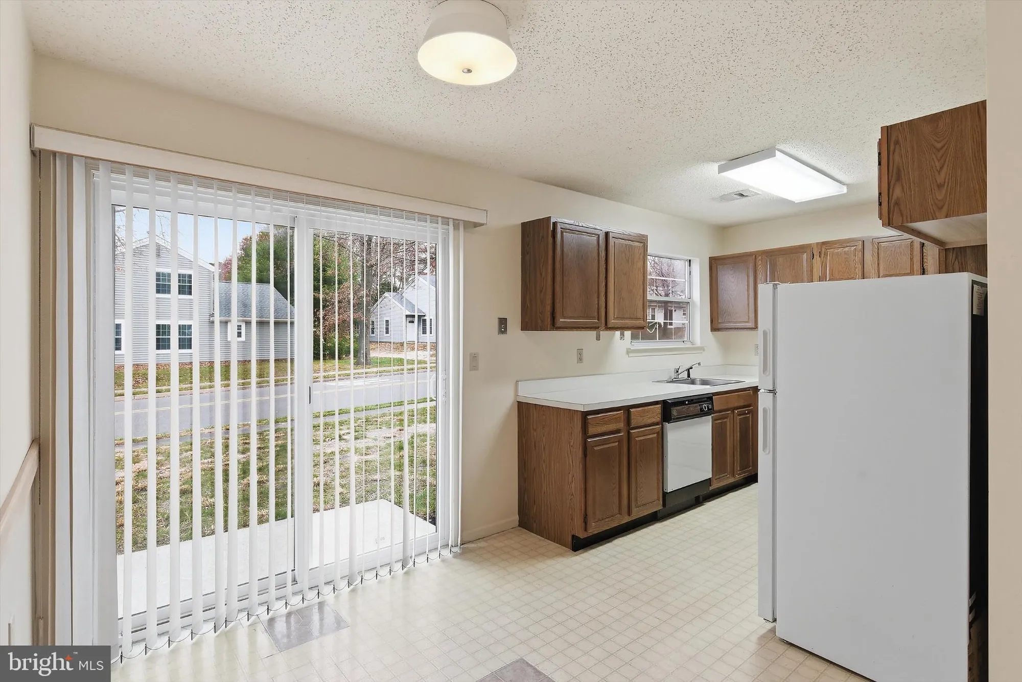 Property Slideshow image 12 of 34 | 25 willow dr, Barnegat, NJ, 08005