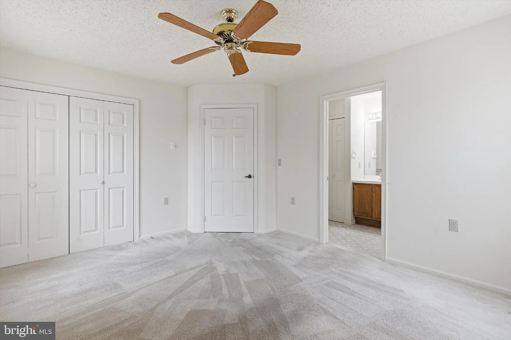 Property Slideshow image 22 of 34 | 25 willow dr, Barnegat, NJ, 08005