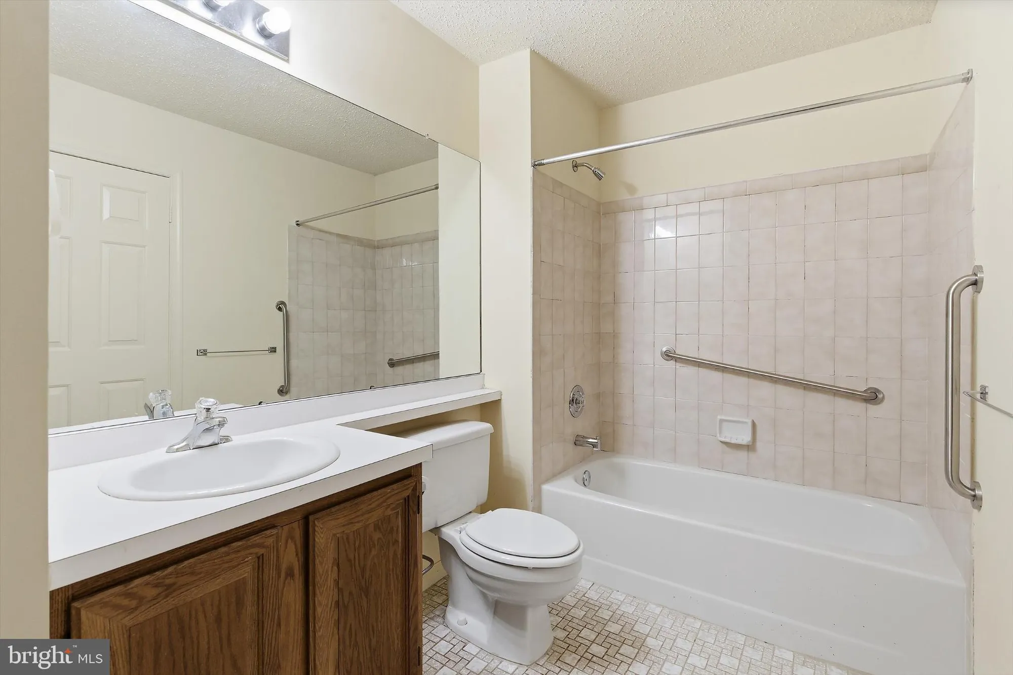 Property Slideshow image 24 of 34 | 25 willow dr, Barnegat, NJ, 08005