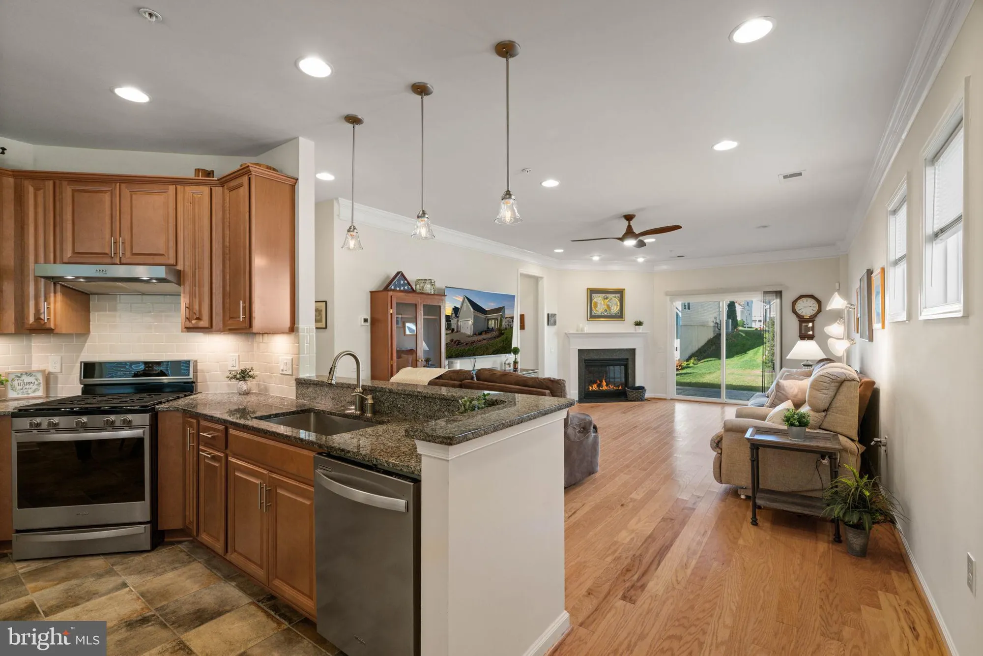 Property Slideshow image 9 of 43 | 20 fenwick dr, Fredericksburg, VA, 22406