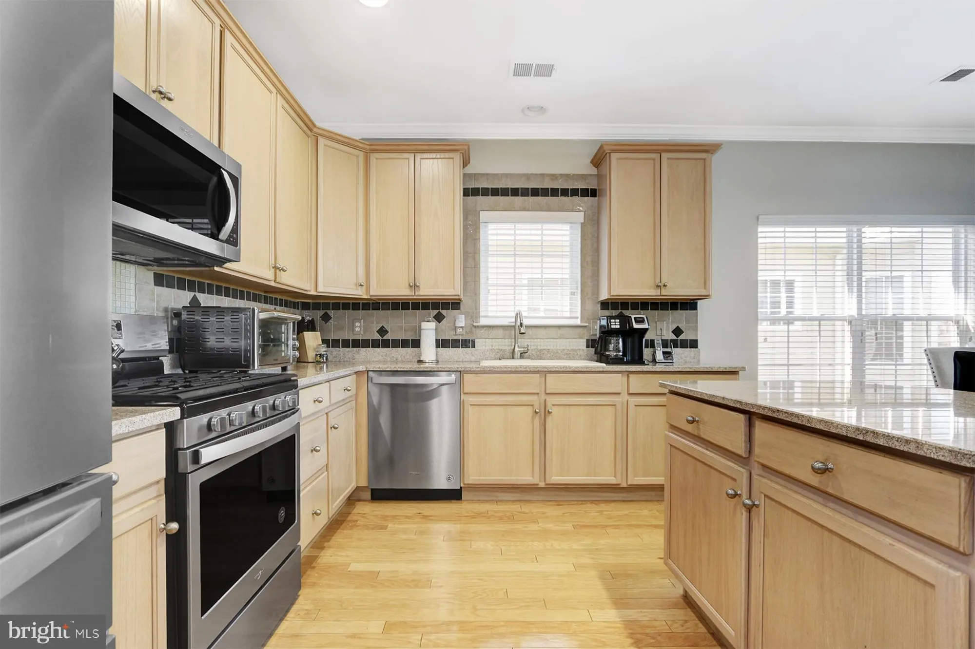 Property Slideshow image 6 of 12 | 311 reynolds rd, Egg Harbor Township, NJ, 08234