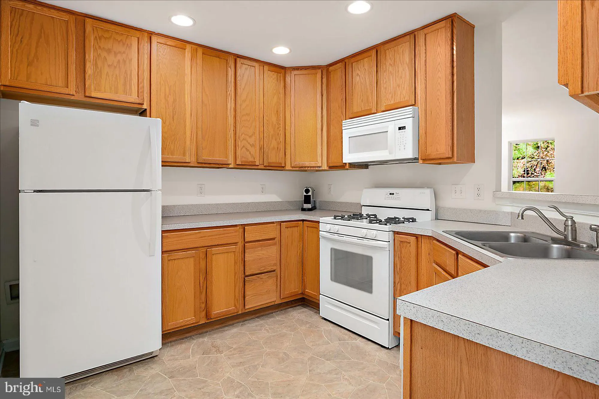 Property Slideshow image 14 of 43 | 11 hatteras st, Ocean Pines, MD, 21811