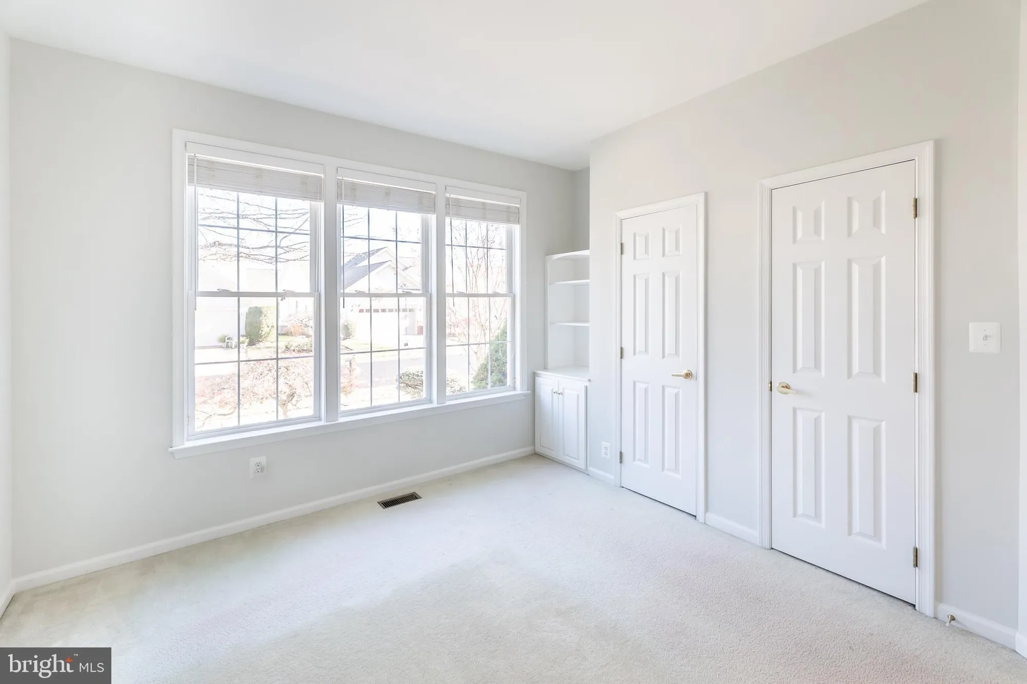 Property Slideshow image 22 of 55 | 6880 saddle run way, Gainesville, VA, 20155