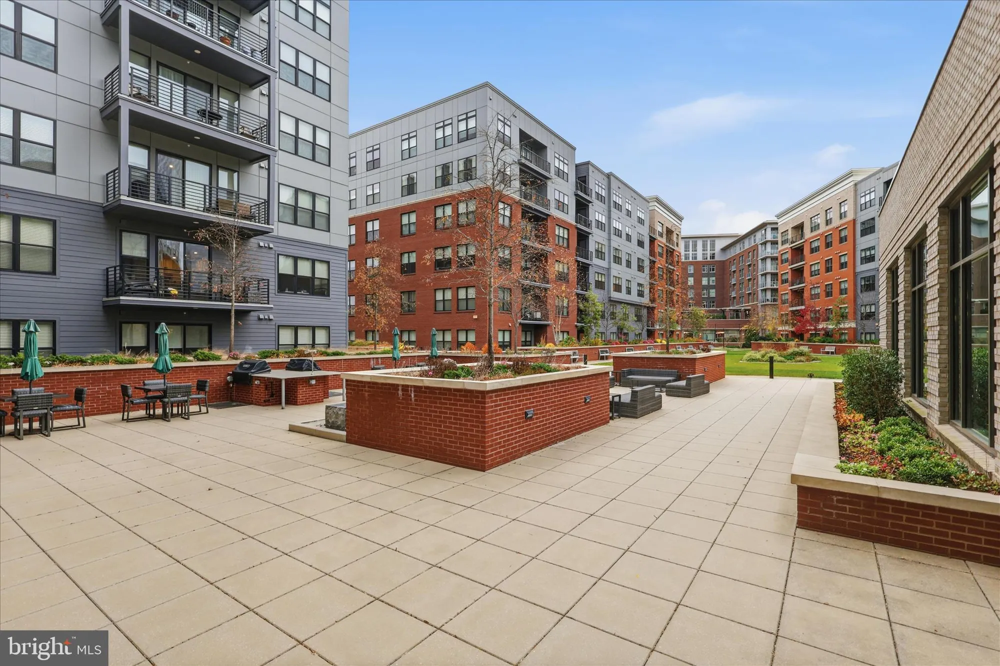 Property Slideshow image 40 of 46 | 2960 vaden dr unit 413, Fairfax, VA, 22031