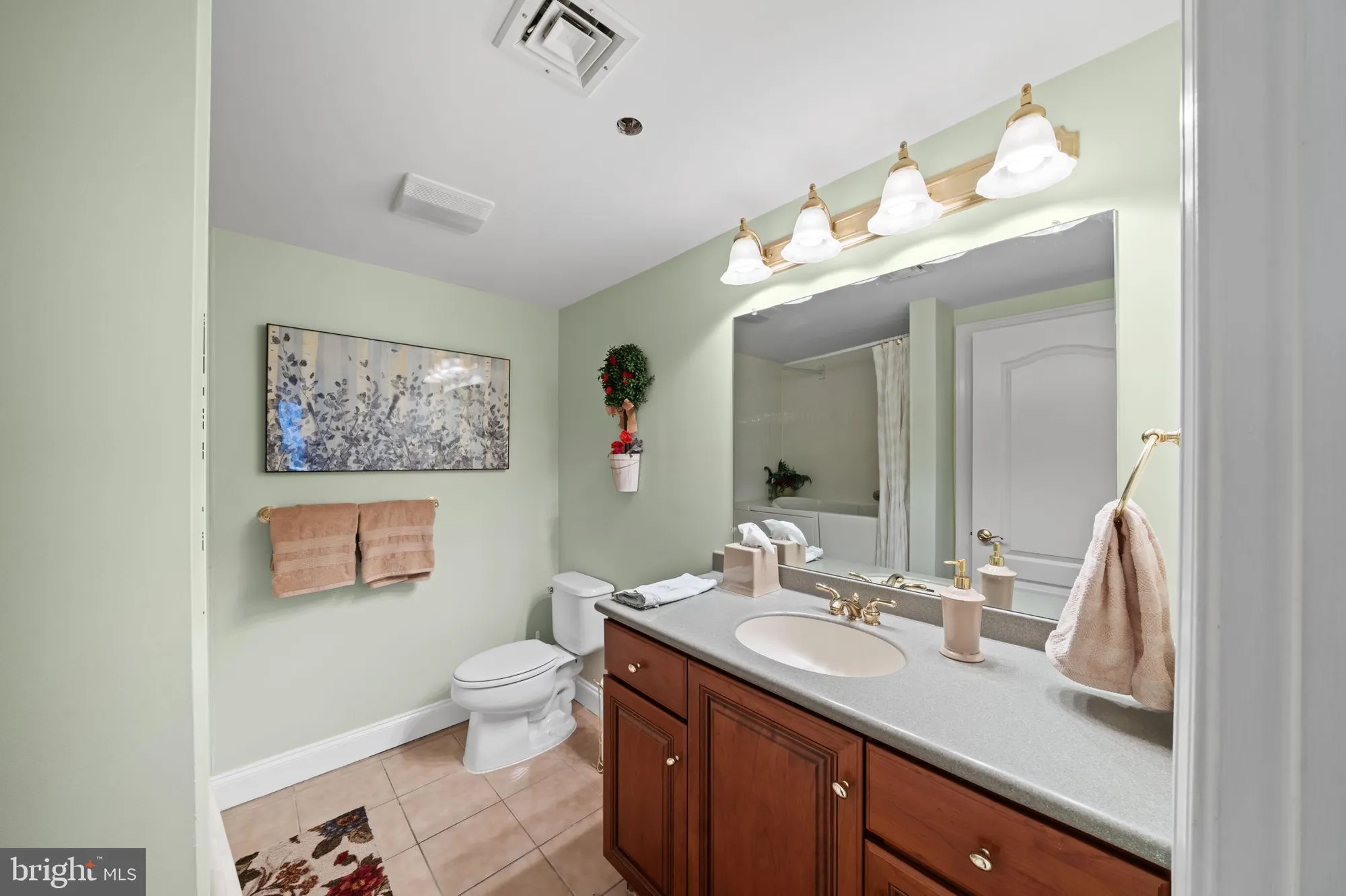 Property Slideshow image 18 of 37 | 244 baltimore pike unit 111a, Glen Mills, PA, 19342