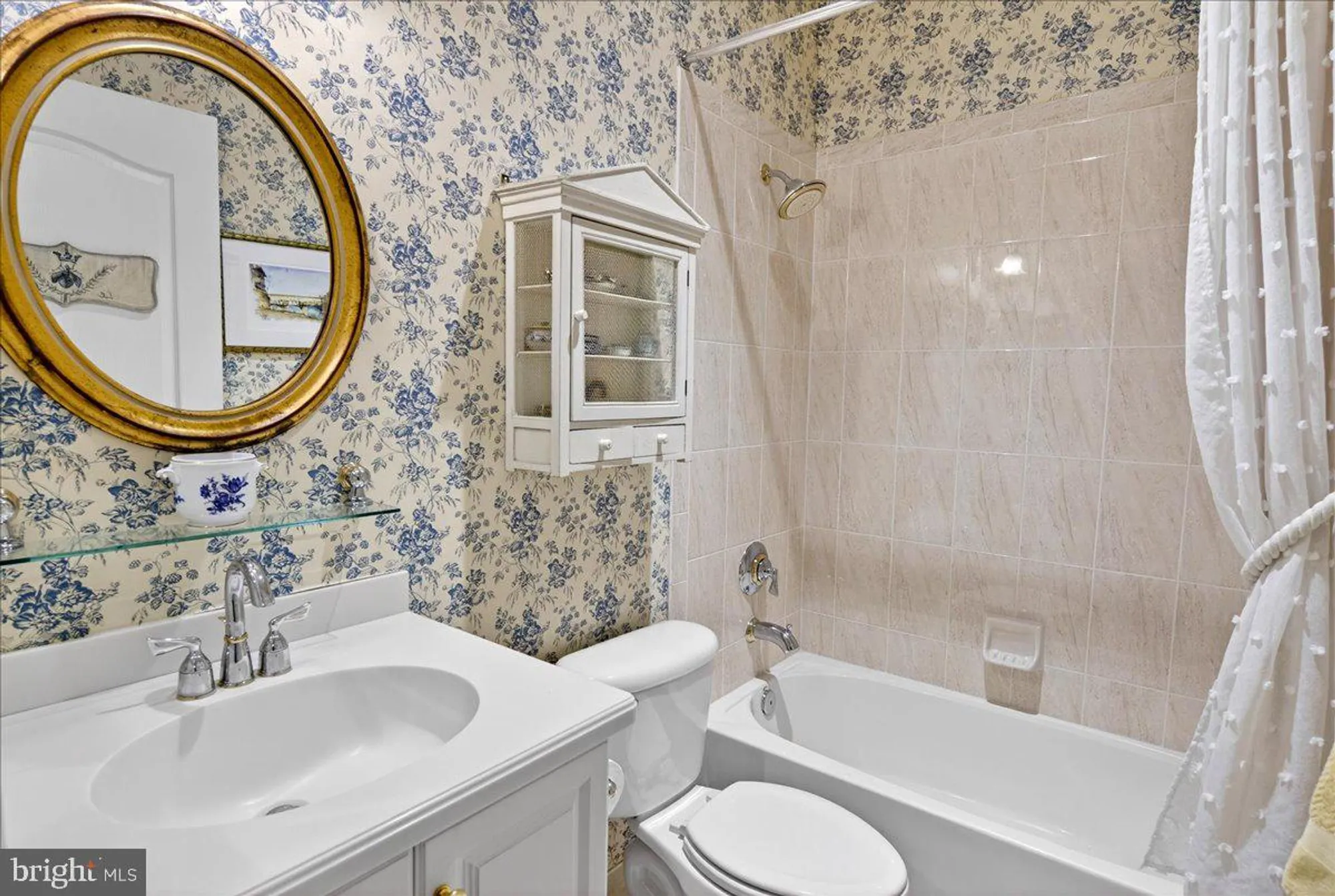 Property Slideshow image 25 of 42 | 208 sunflower ln, Princeton Junction, NJ, 08550