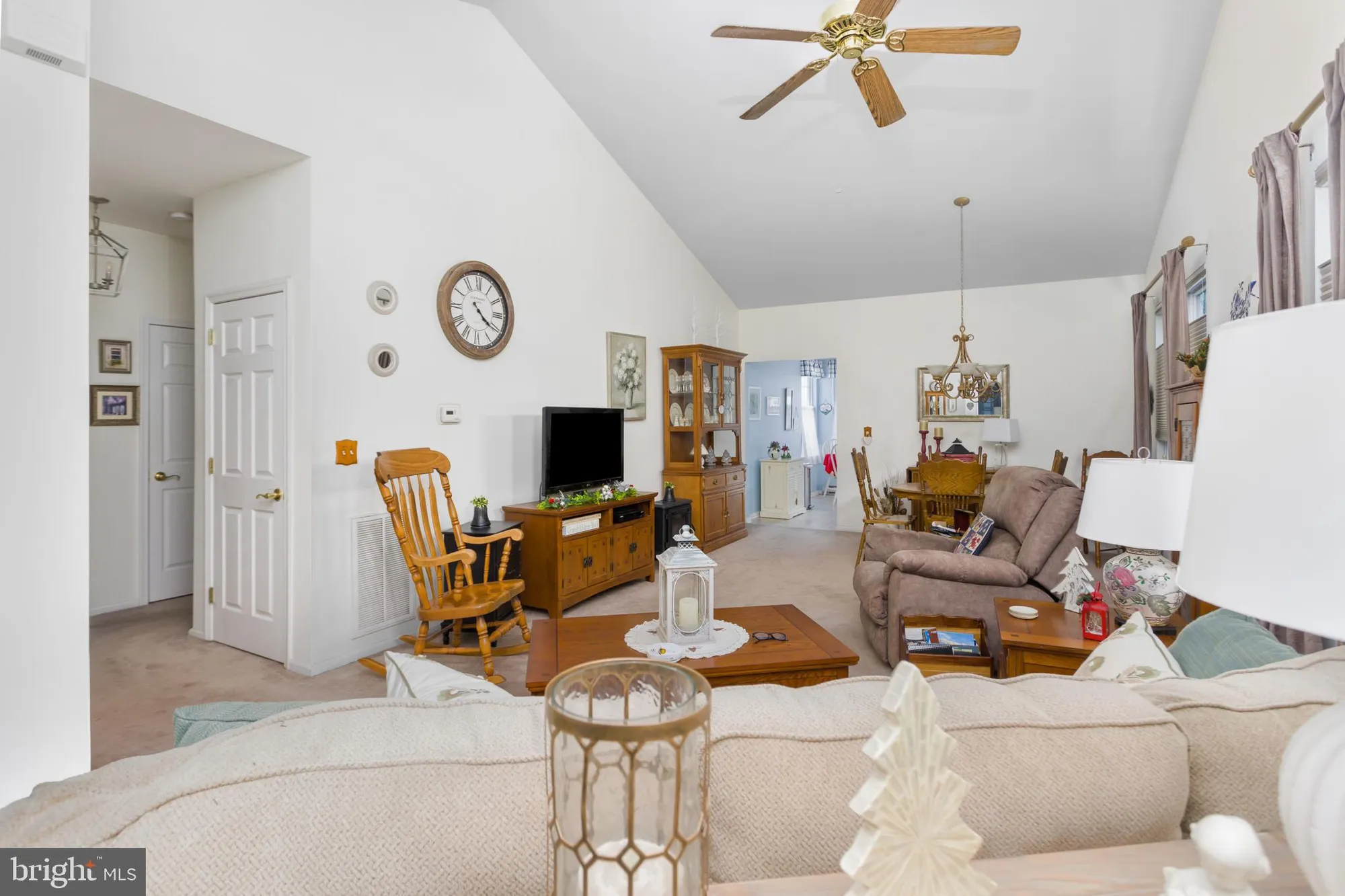 Property Slideshow image 5 of 22 | 143 burholme dr, Hamilton, NJ, 08691