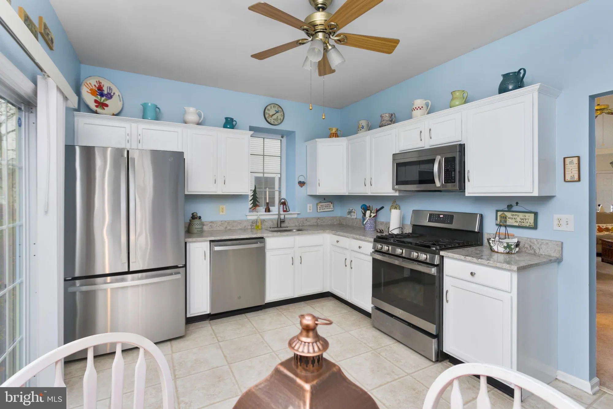 Property Slideshow image 9 of 22 | 143 burholme dr, Hamilton, NJ, 08691