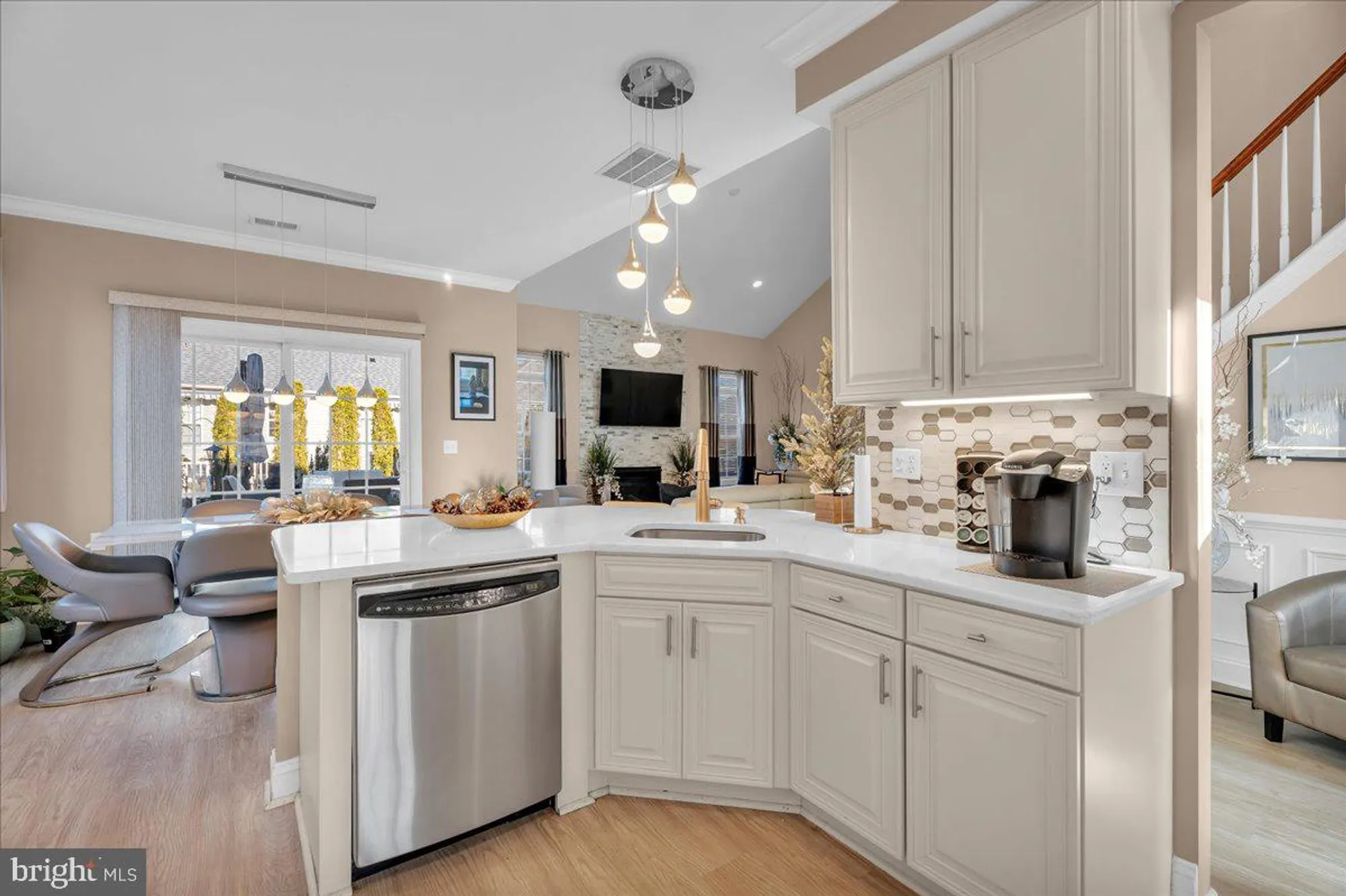 Property Slideshow image 10 of 24 | 701 weatherby dr, Woodbury, NJ, 08096