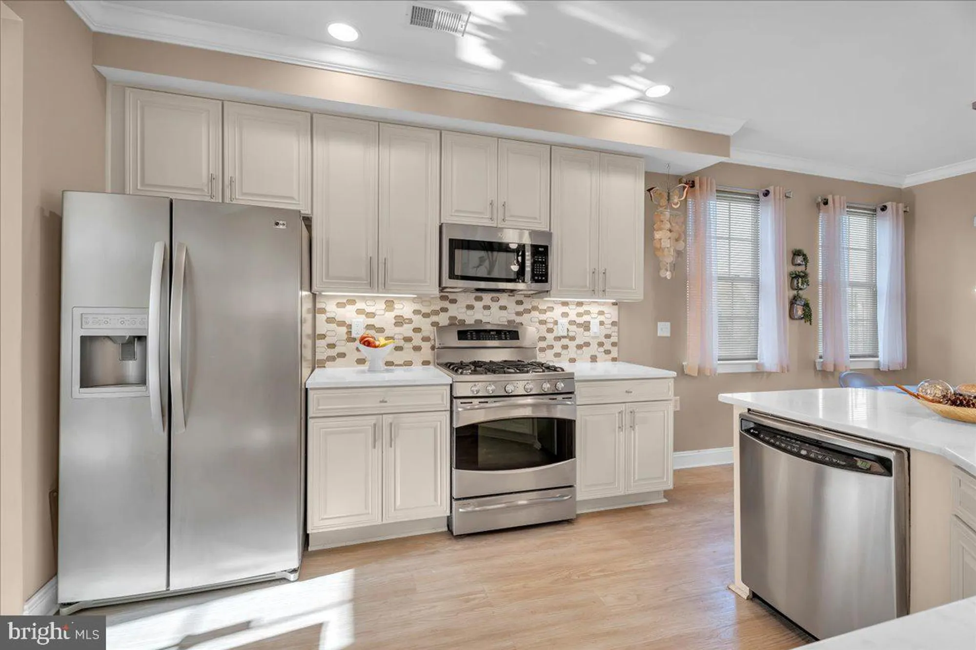 Property Slideshow image 11 of 24 | 701 weatherby dr, Woodbury, NJ, 08096