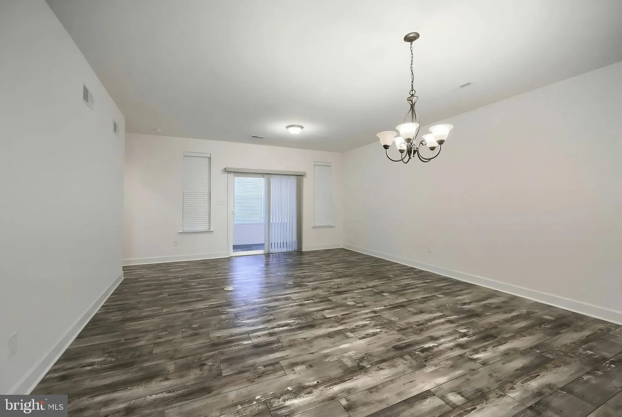 Property Slideshow image 11 of 40 | 652 cypress dr # 31, Hanover, PA, 17331