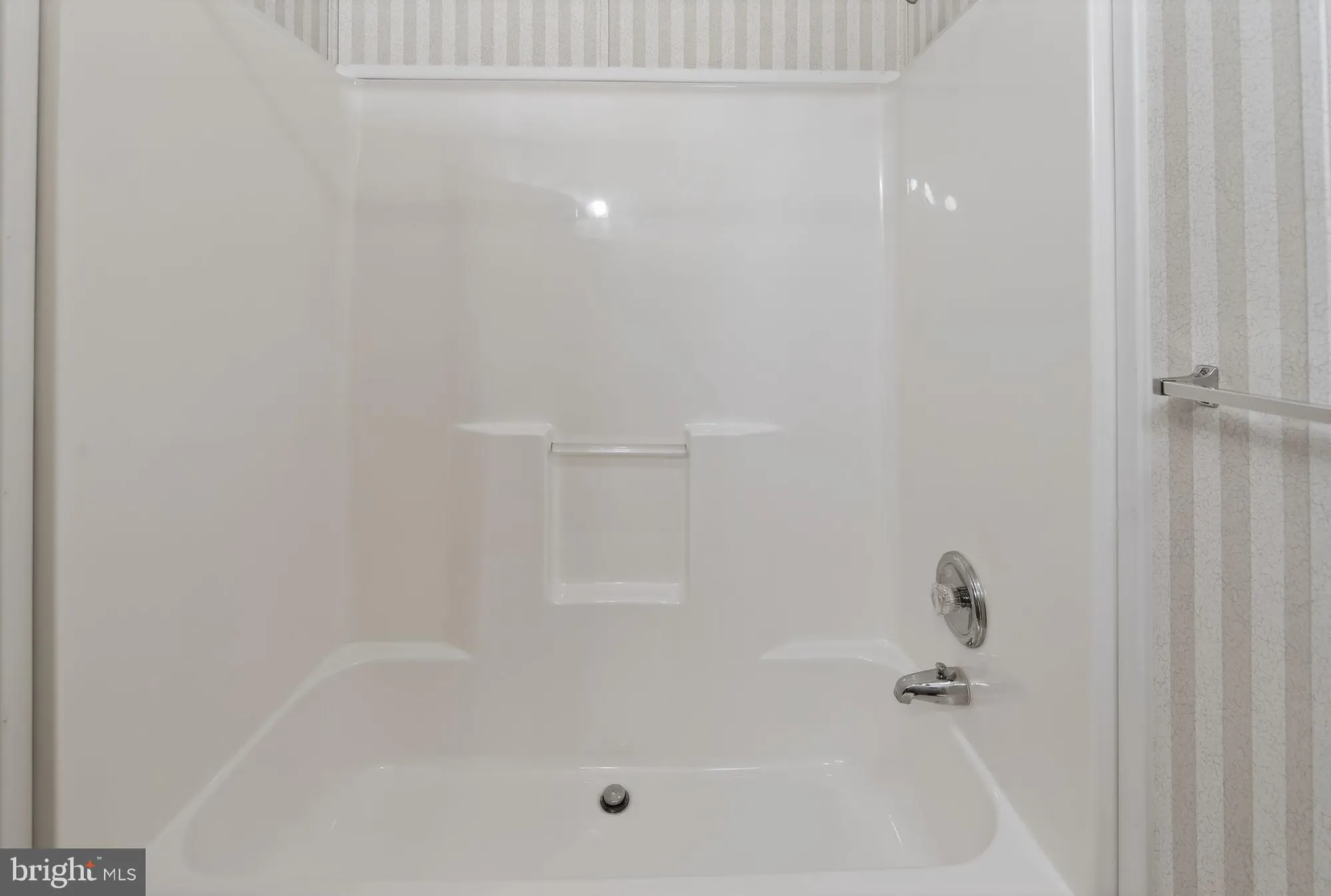 Property Slideshow image 26 of 30 | 405 village way, Royersford, PA, 19468