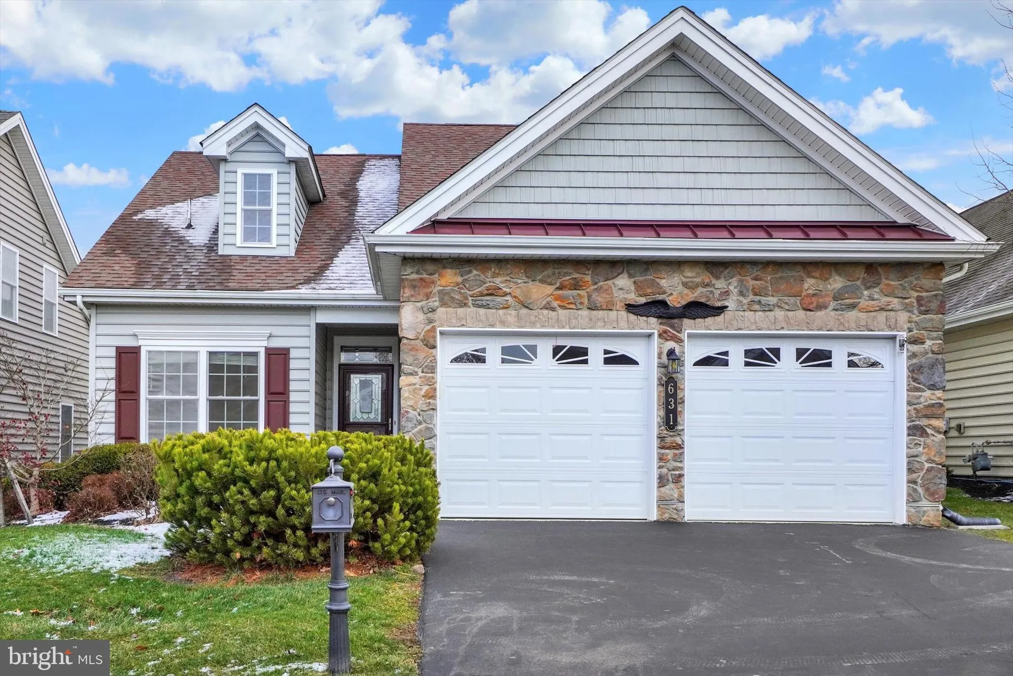 Property Slideshow image 1 of 28 | 631 thoreau dr, Mount Joy, PA, 17552