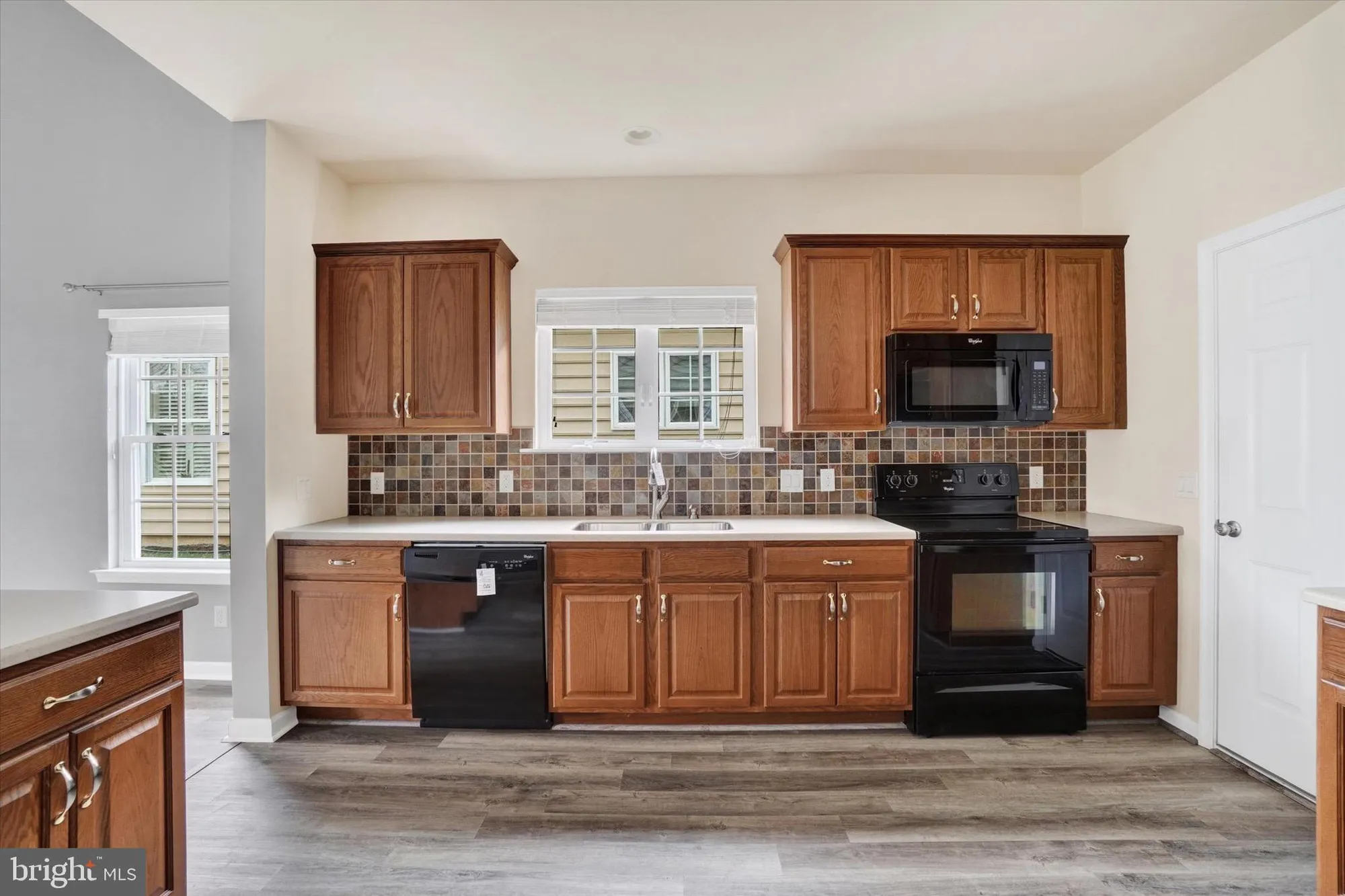 Property Slideshow image 6 of 28 | 631 thoreau dr, Mount Joy, PA, 17552